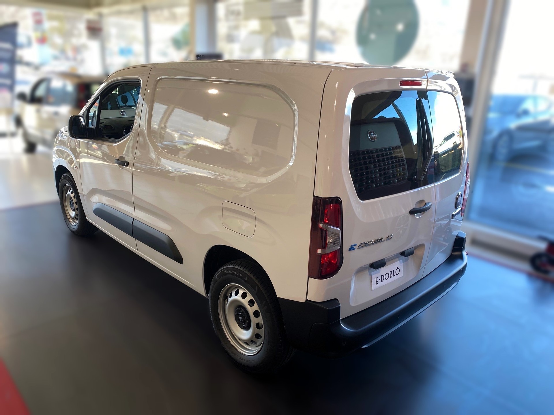 FIAT E-Doblo L1 50kWh 800kg Swiss Plus-showroom-element-2