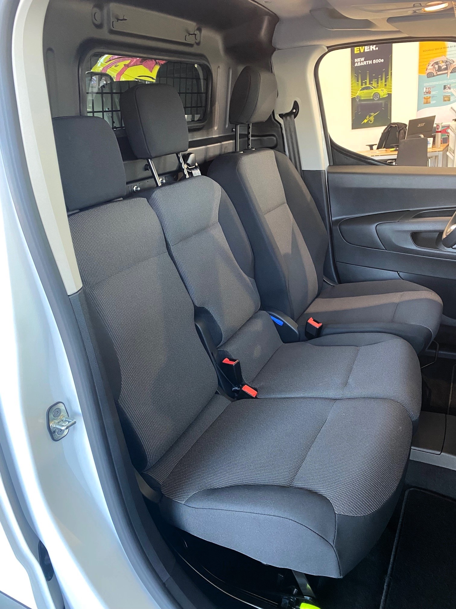 FIAT E-Doblo L1 50kWh 800kg Swiss Plus-image-15