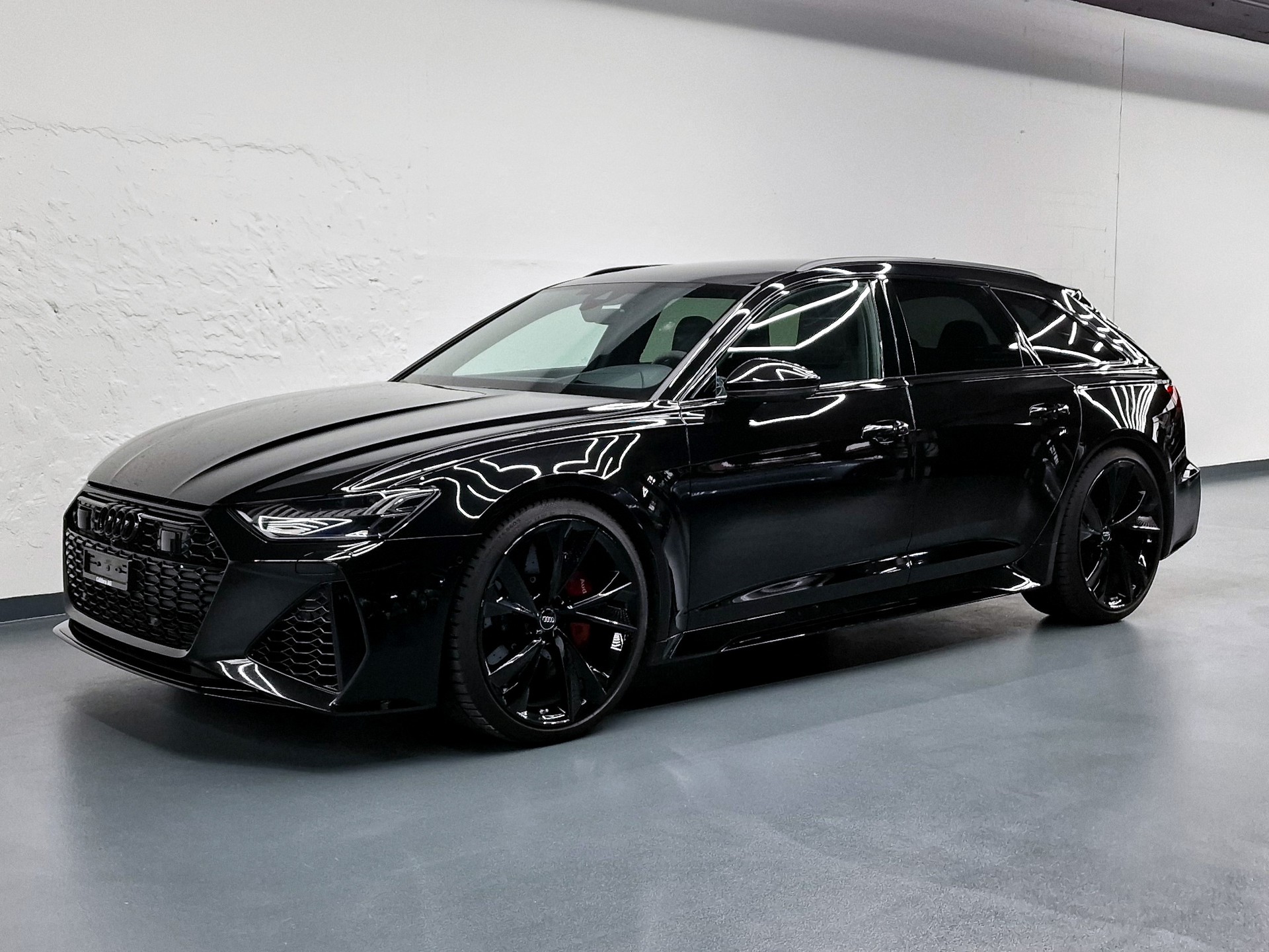 AUDI RS6 Avant 4.0 V8 TFSI quattro T-Tronic-image-5