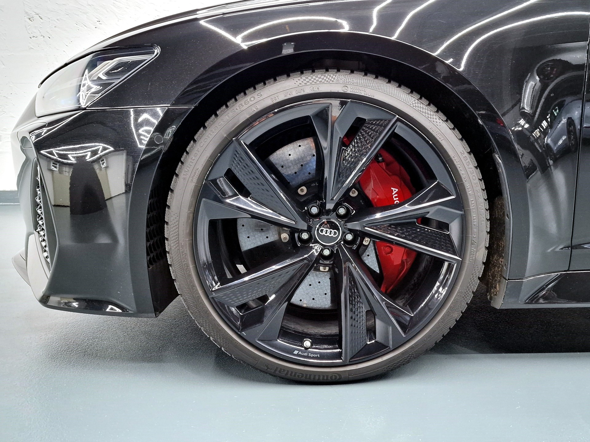 AUDI RS6 Avant 4.0 V8 TFSI quattro T-Tronic-image-8