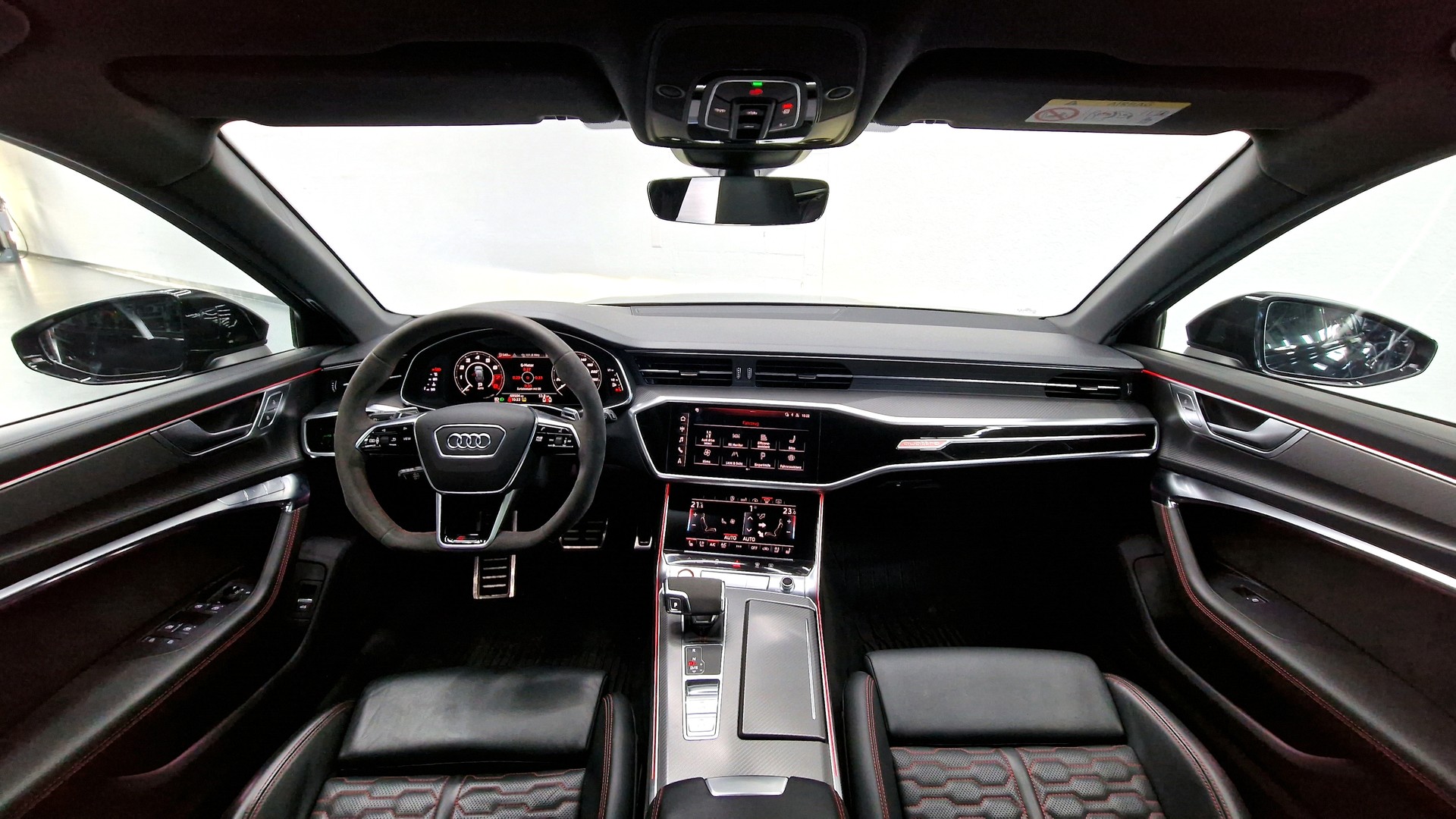 AUDI RS6 Avant 4.0 V8 TFSI quattro T-Tronic-image-12