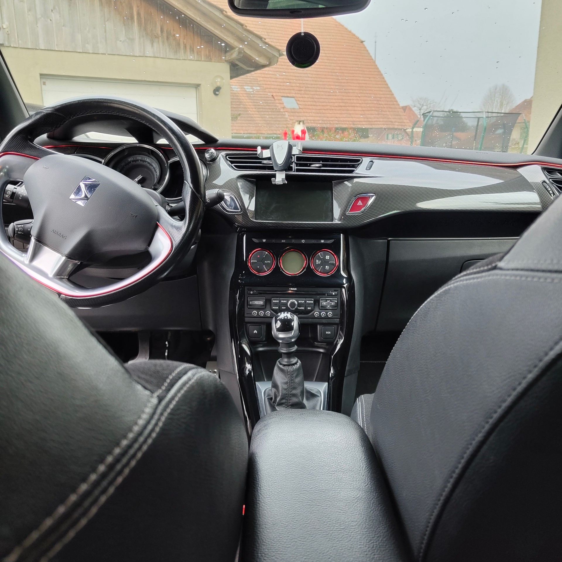 DS AUTOMOBILES DS3 1.6 THP Sport Chic-image-2
