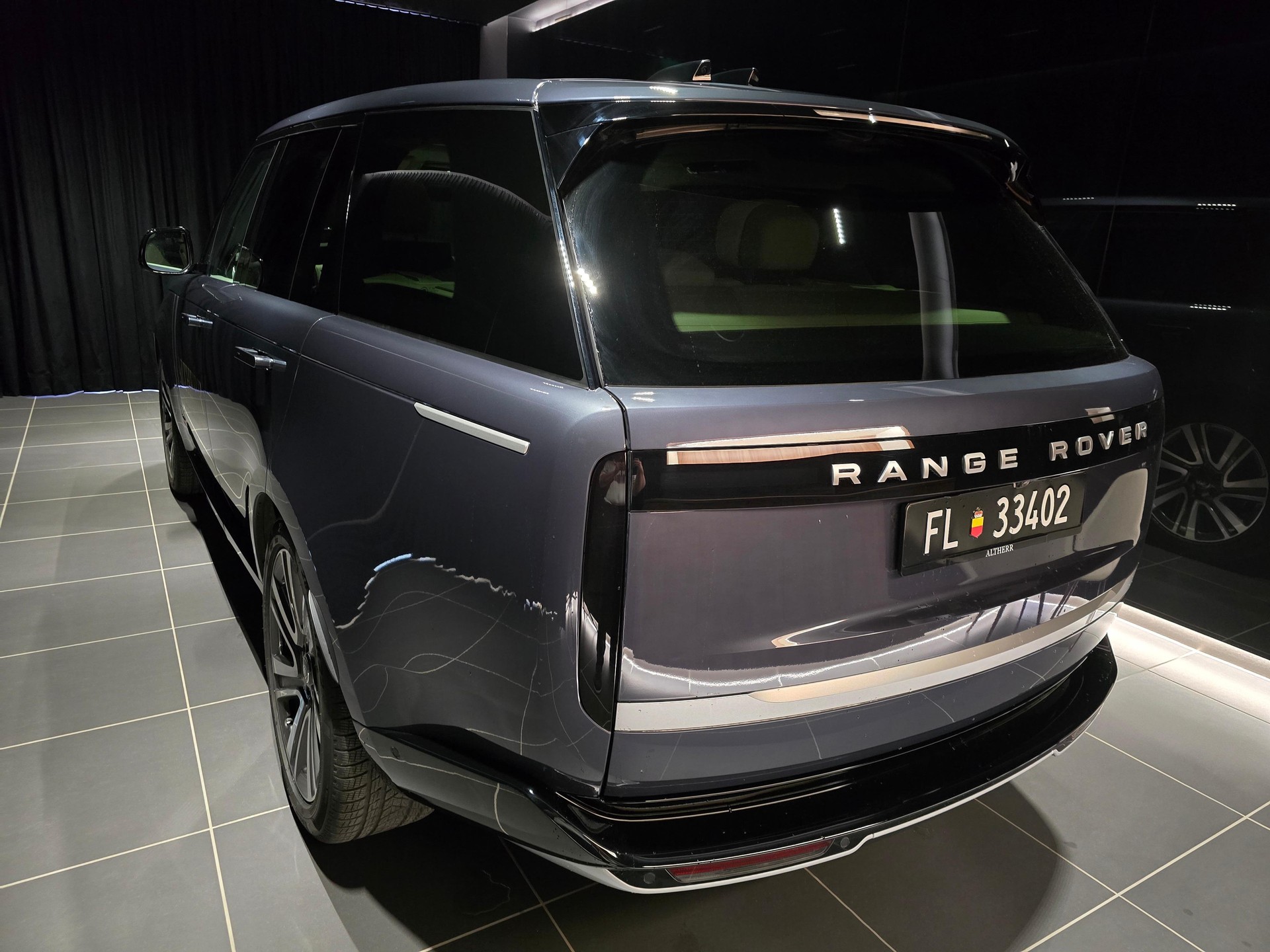 LAND ROVER Range Rover 3.0 D I6 350 Autobiography-showroom-element-1