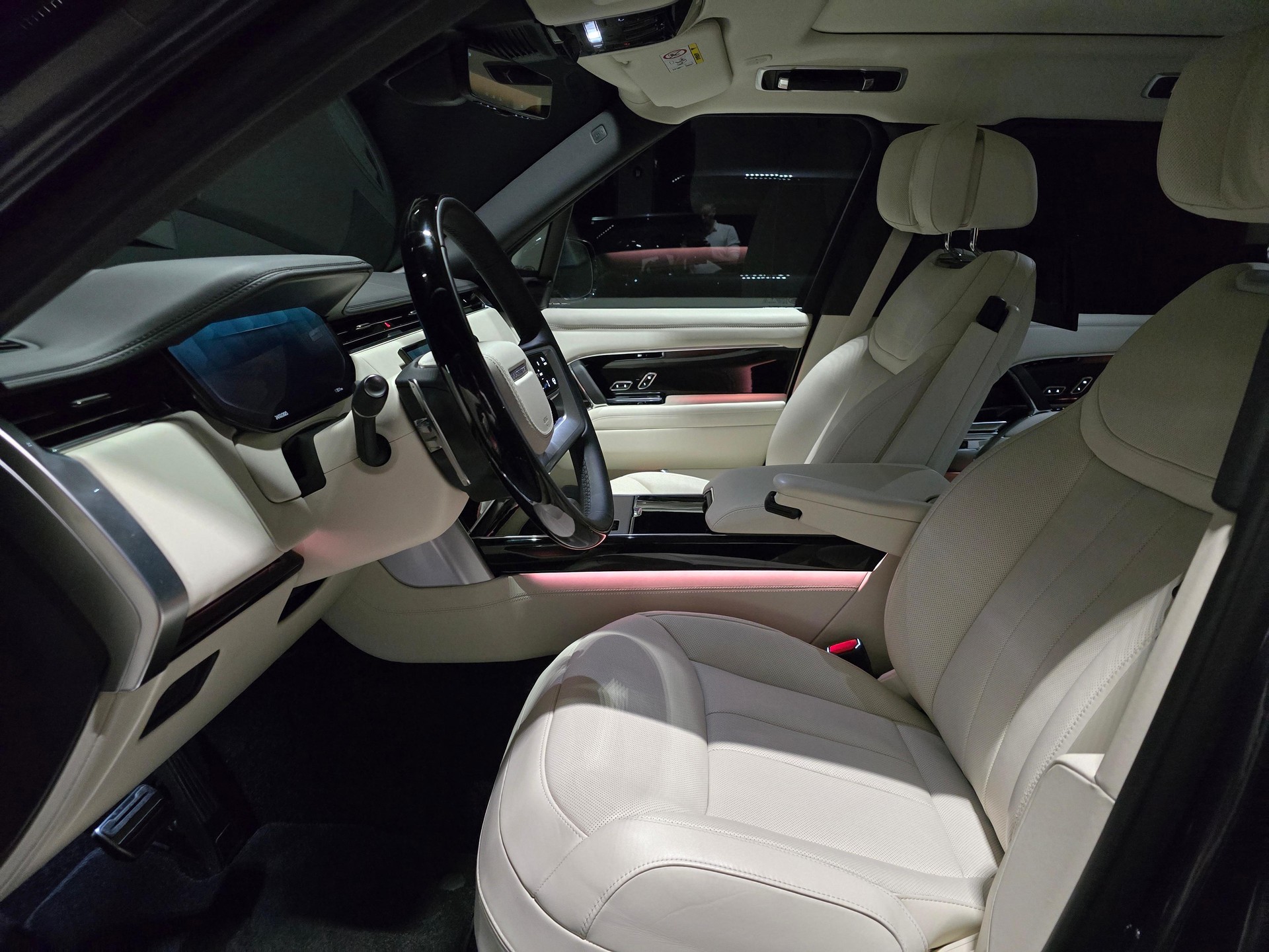 LAND ROVER Range Rover 3.0 D I6 350 Autobiography-showroom-element-3