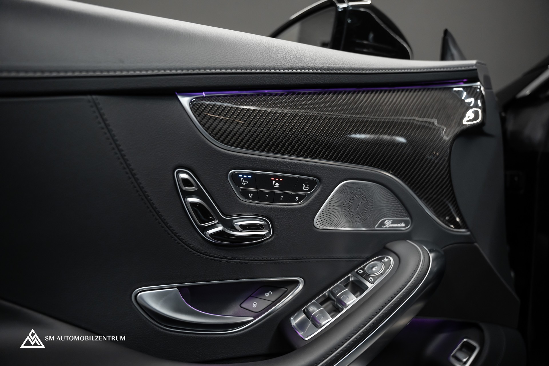 MERCEDES-BENZ S 63 V8 AMG Coupé / Sonderlackierung Designo / Panorama / Burmester-image-14