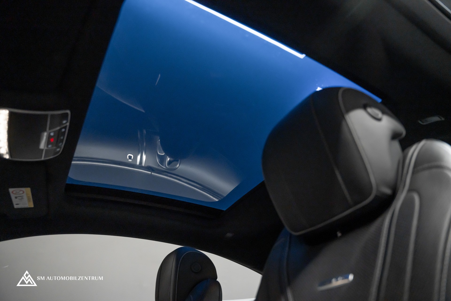 MERCEDES-BENZ S 63 V8 AMG Coupé / Sonderlackierung Designo / Panorama / Burmester-image-18