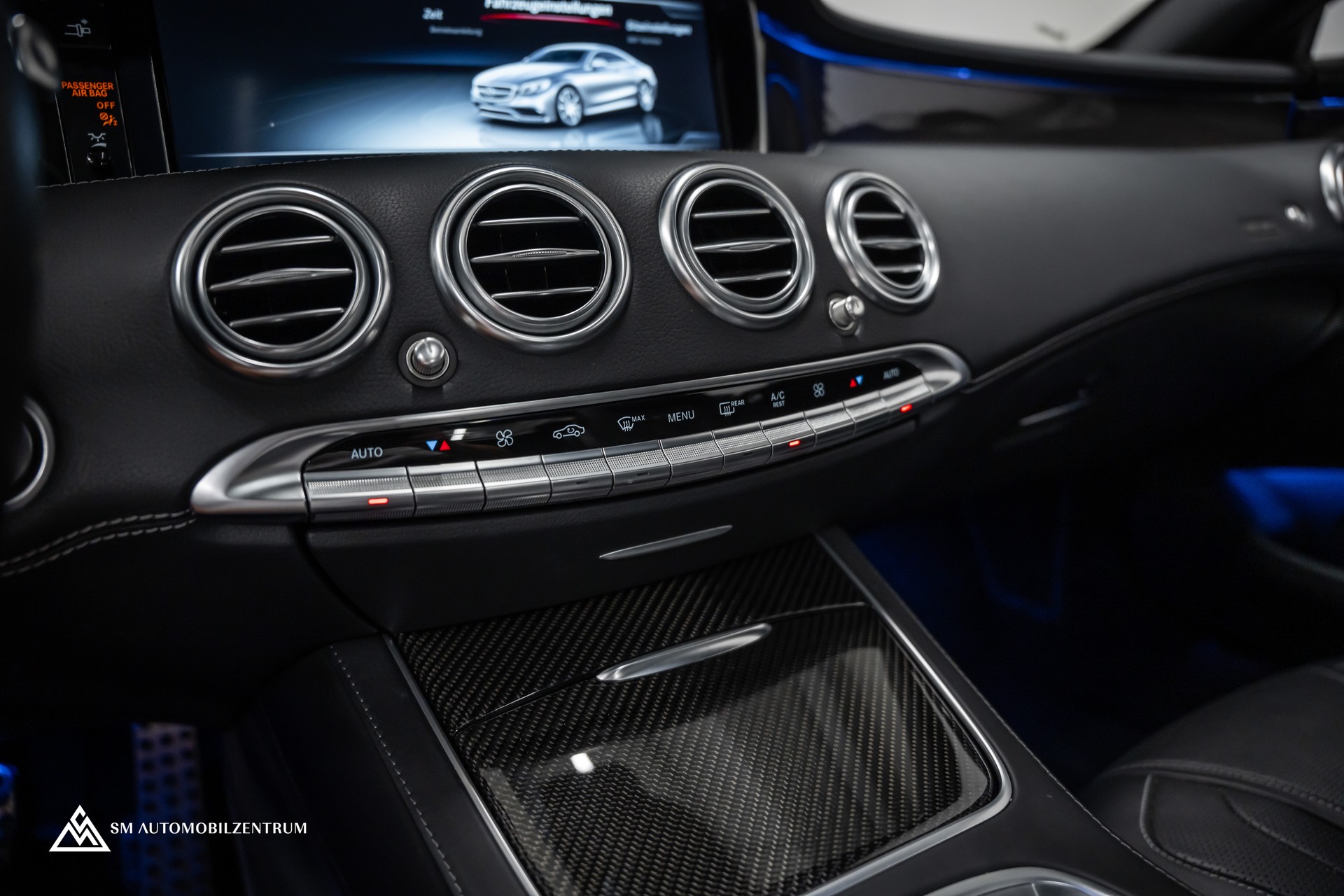 MERCEDES-BENZ S 63 V8 AMG Coupé / Sonderlackierung Designo / Panorama / Burmester-image-26