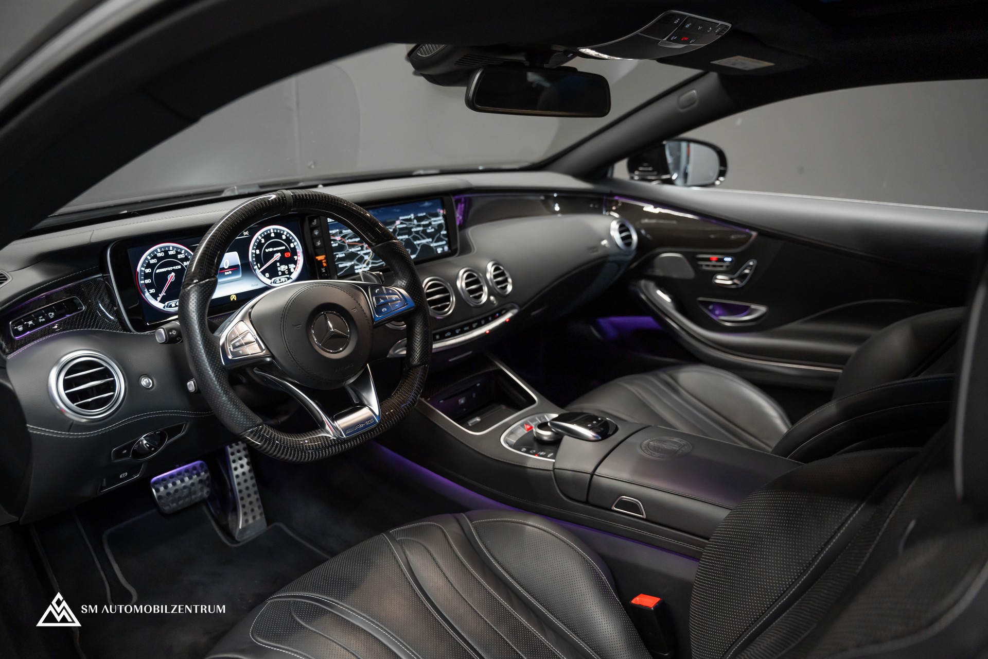 MERCEDES-BENZ S 63 V8 AMG Coupé / Sonderlackierung Designo / Panorama / Burmester-image-9