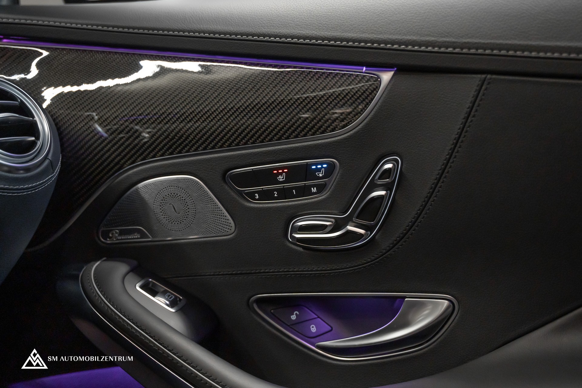 MERCEDES-BENZ S 63 V8 AMG Coupé / Sonderlackierung Designo / Panorama / Burmester-image-25