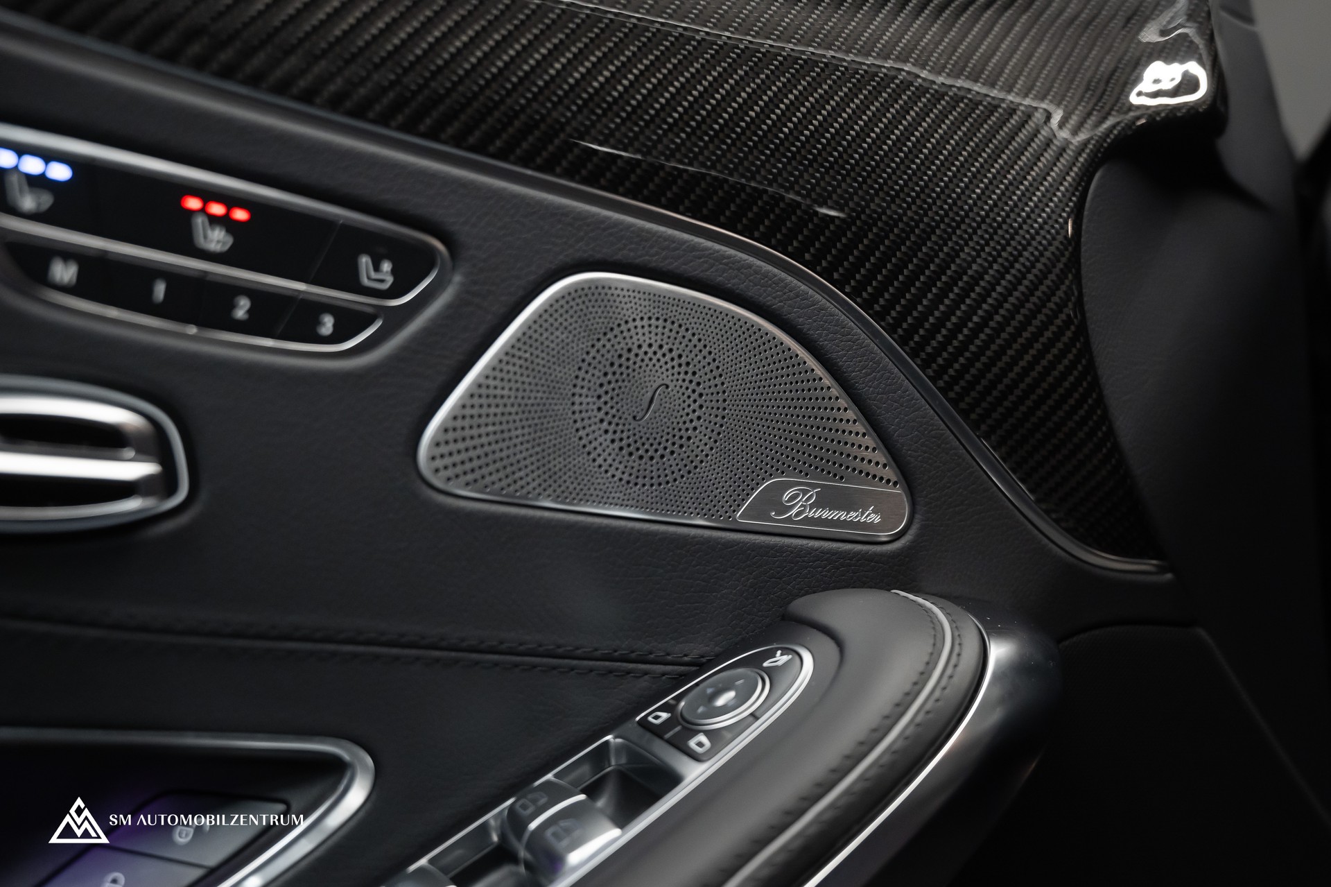 MERCEDES-BENZ S 63 V8 AMG Coupé / Sonderlackierung Designo / Panorama / Burmester-image-31