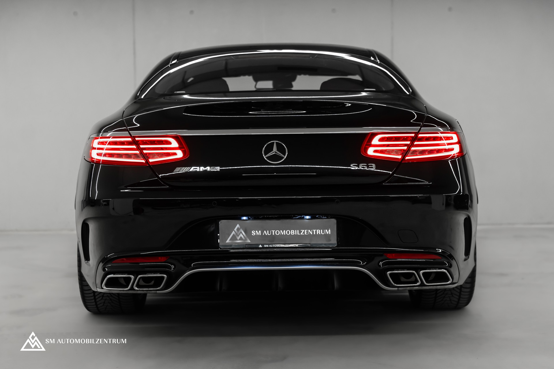 MERCEDES-BENZ S 63 V8 AMG Coupé / Sonderlackierung Designo / Panorama / Burmester-image-7