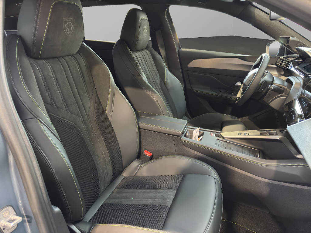 PEUGEOT 308 SW 1.2 Hybrid GT-image-10