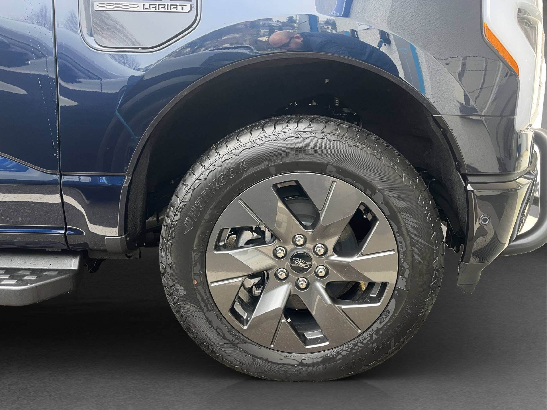 FORD F-150 Lightning DKab.Pick-up 98 kWh Lariat Launch Edition-image-25