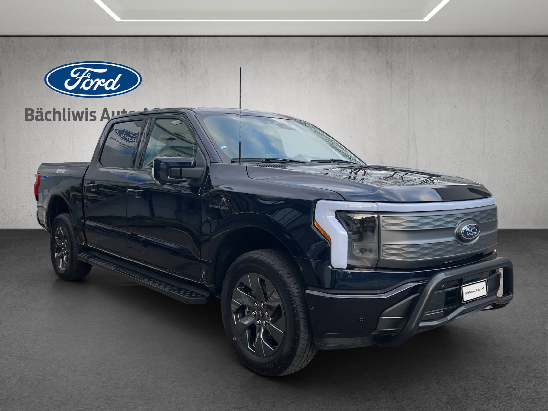 FORD F-150 Lightning DKab.Pick-up 98 kWh Lariat Launch Edition-image-6