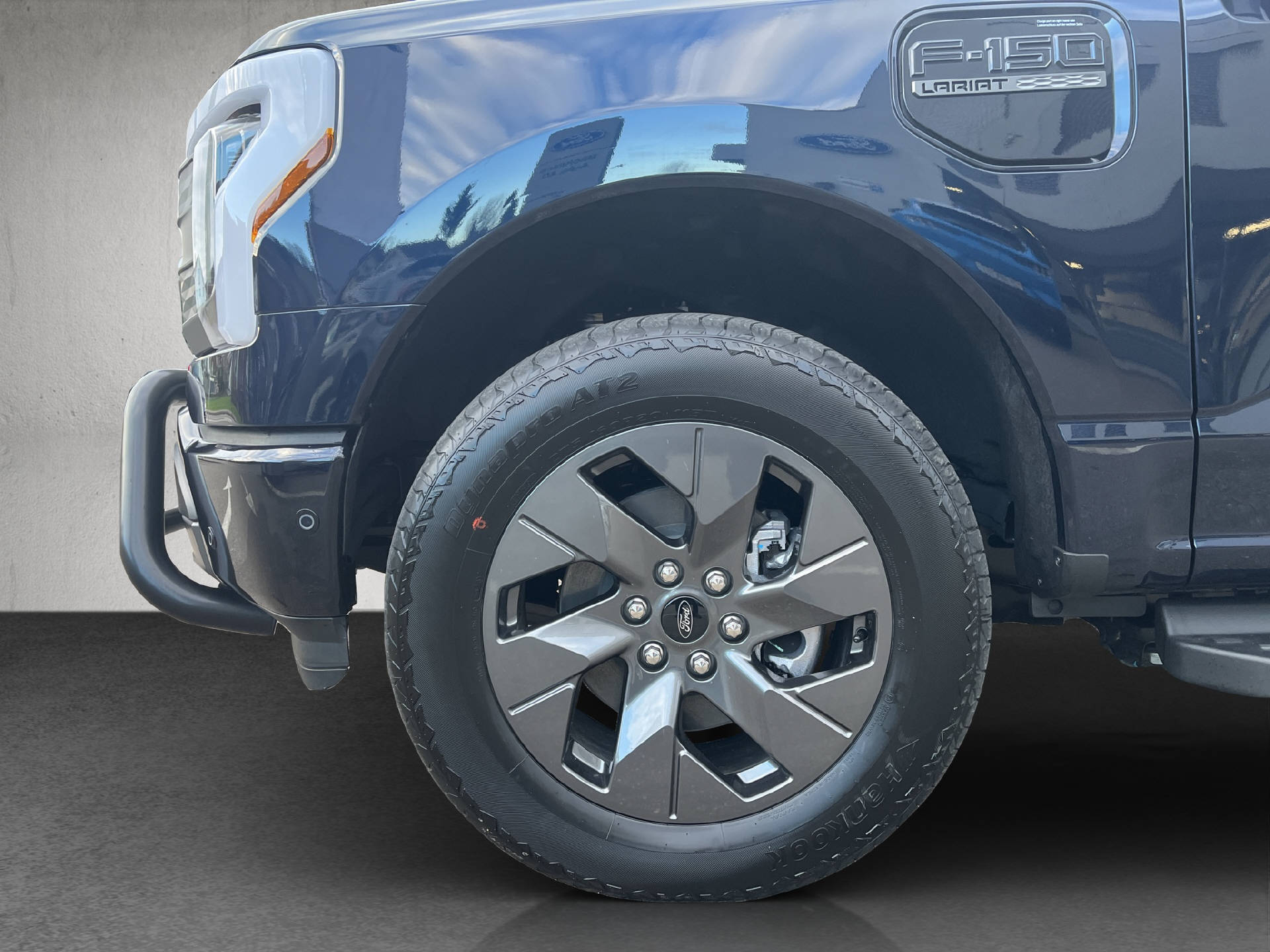 FORD F-150 Lightning DKab.Pick-up 98 kWh Lariat Launch Edition-image-22