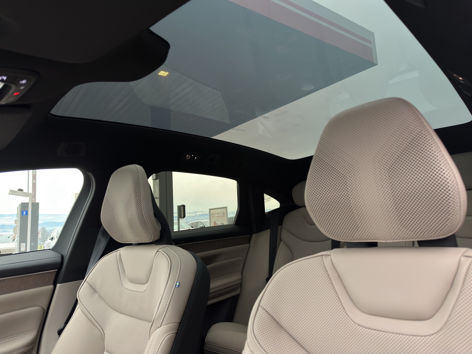 VOLVO ES90 Ultra-image-14