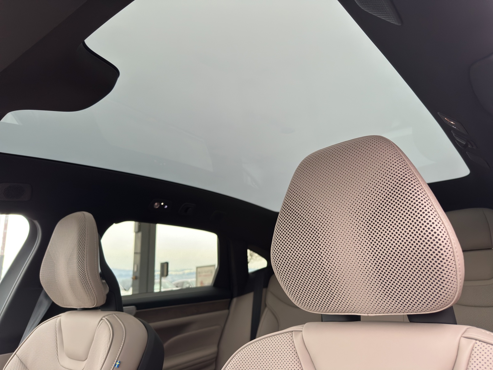 VOLVO ES90 Ultra-image-15