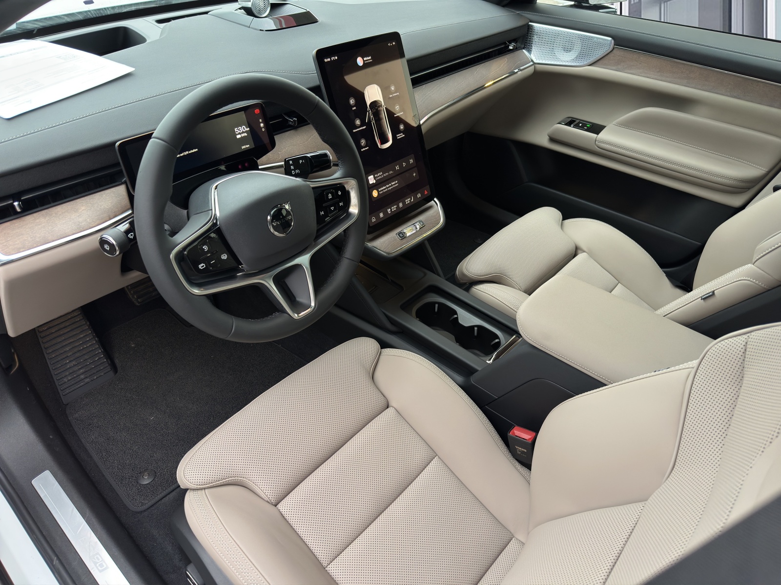 VOLVO ES90 Ultra-image-10