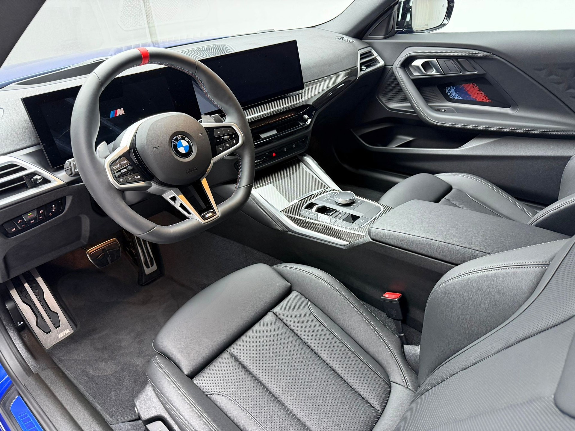 BMW M240i xDrive M Sport Pro Steptronic-image-14