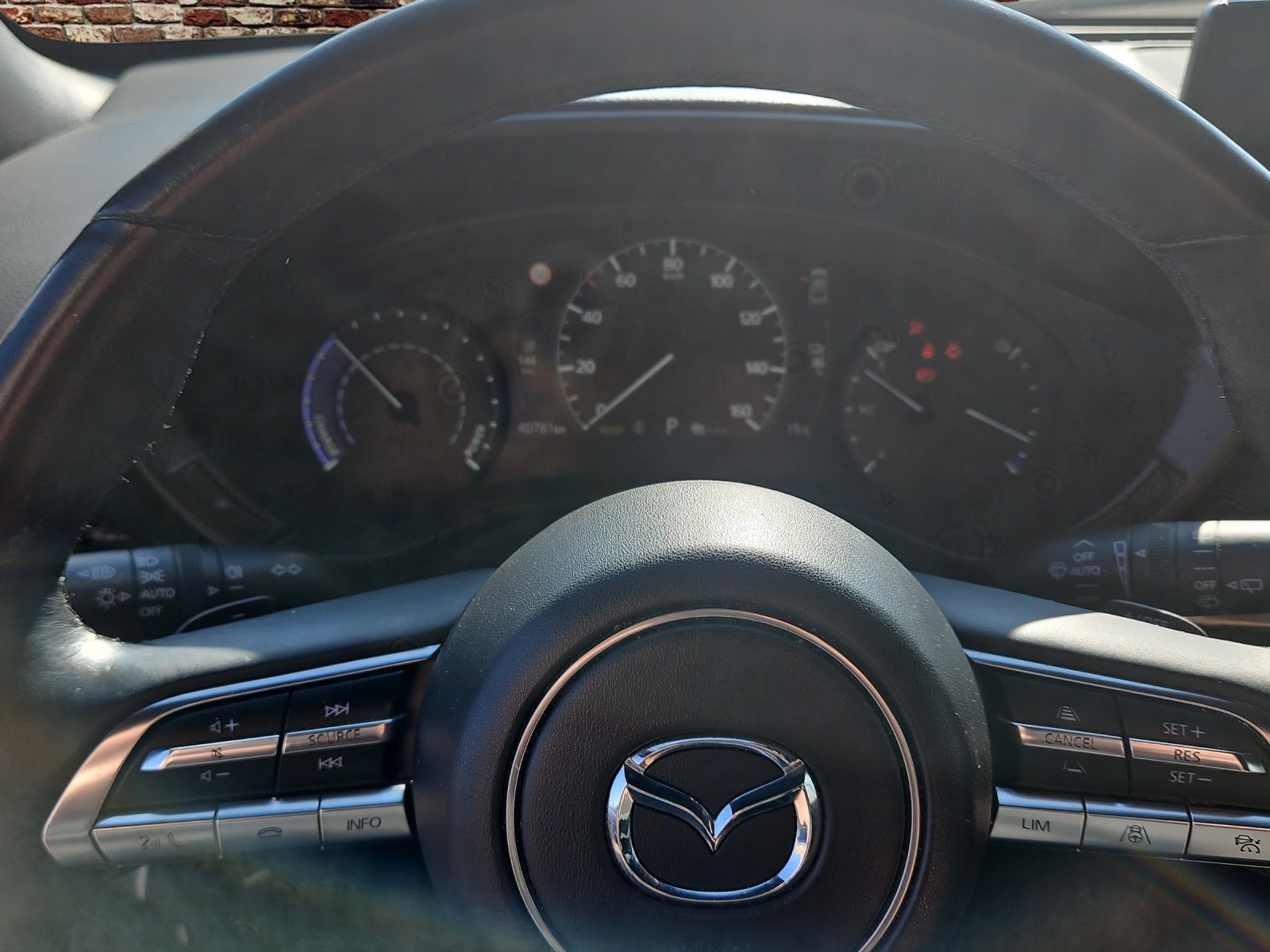 MAZDA MX-30 e-Skyactiv Revolution-image-9