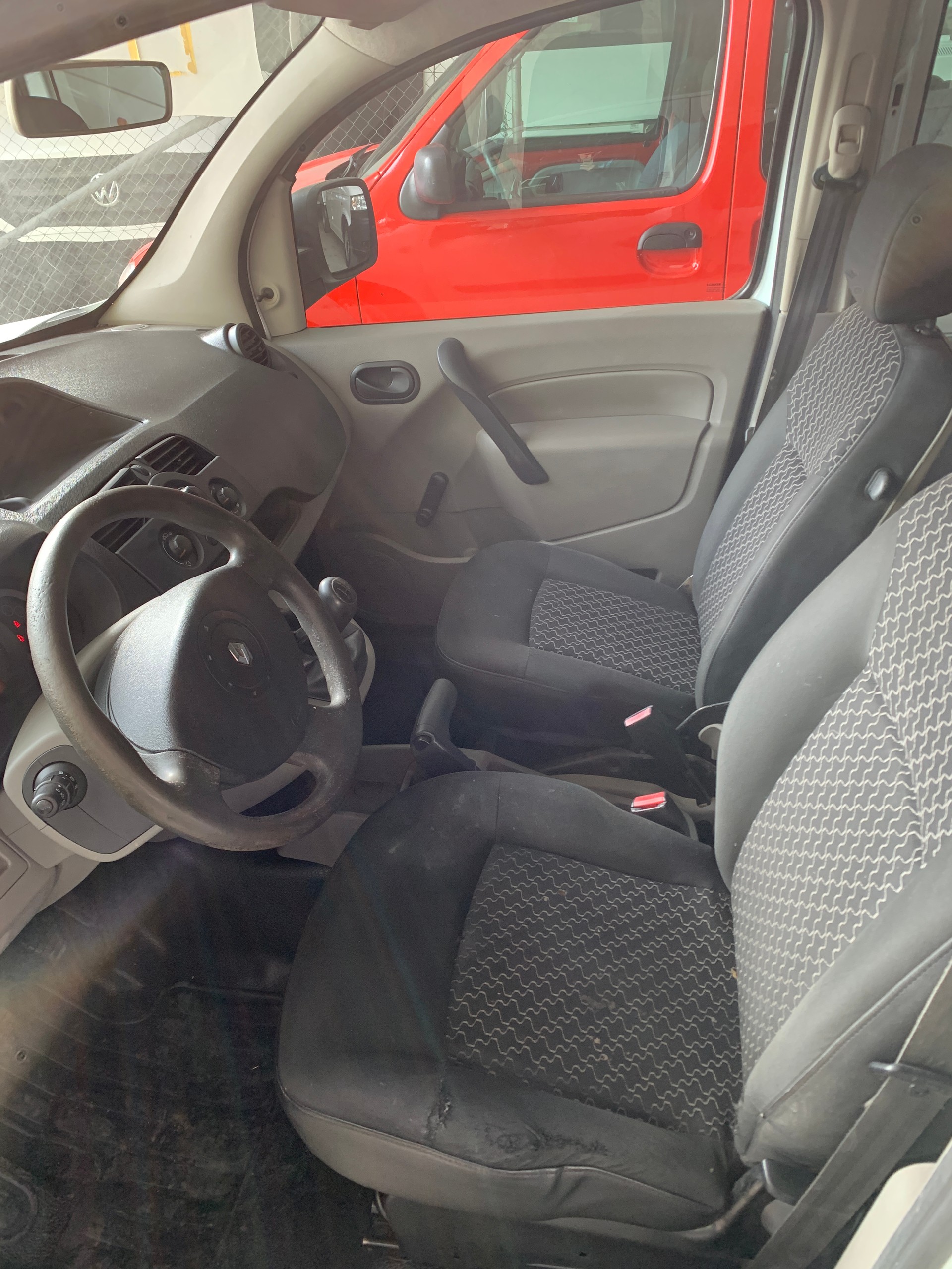 RENAULT Kangoo Maxi dCi 85 2 Plätze / 2 places-image-6