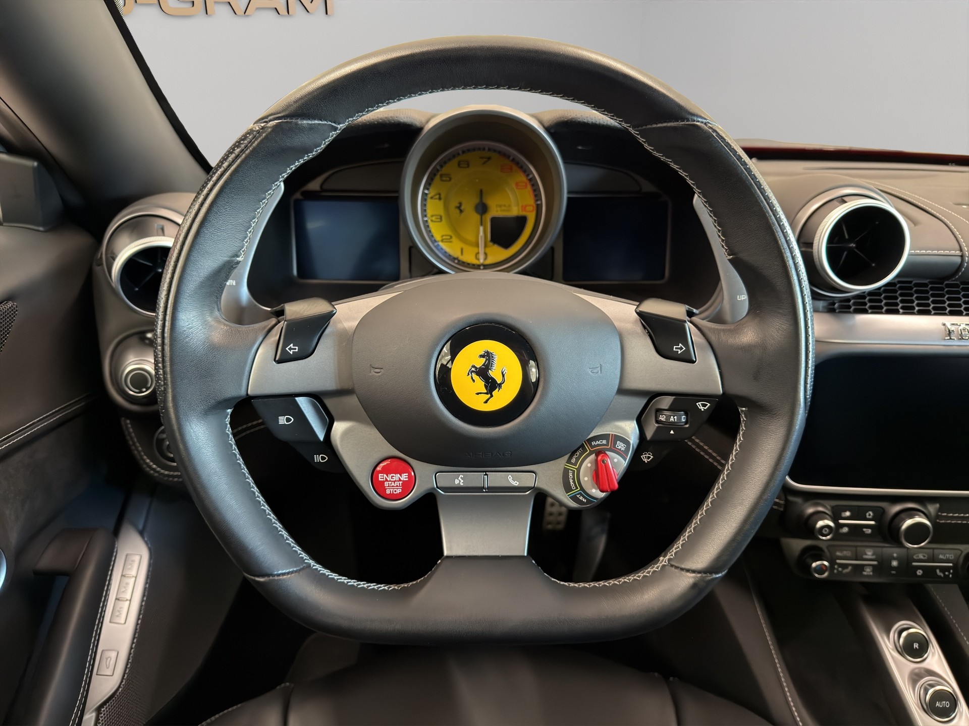 FERRARI Portofino M-image-17