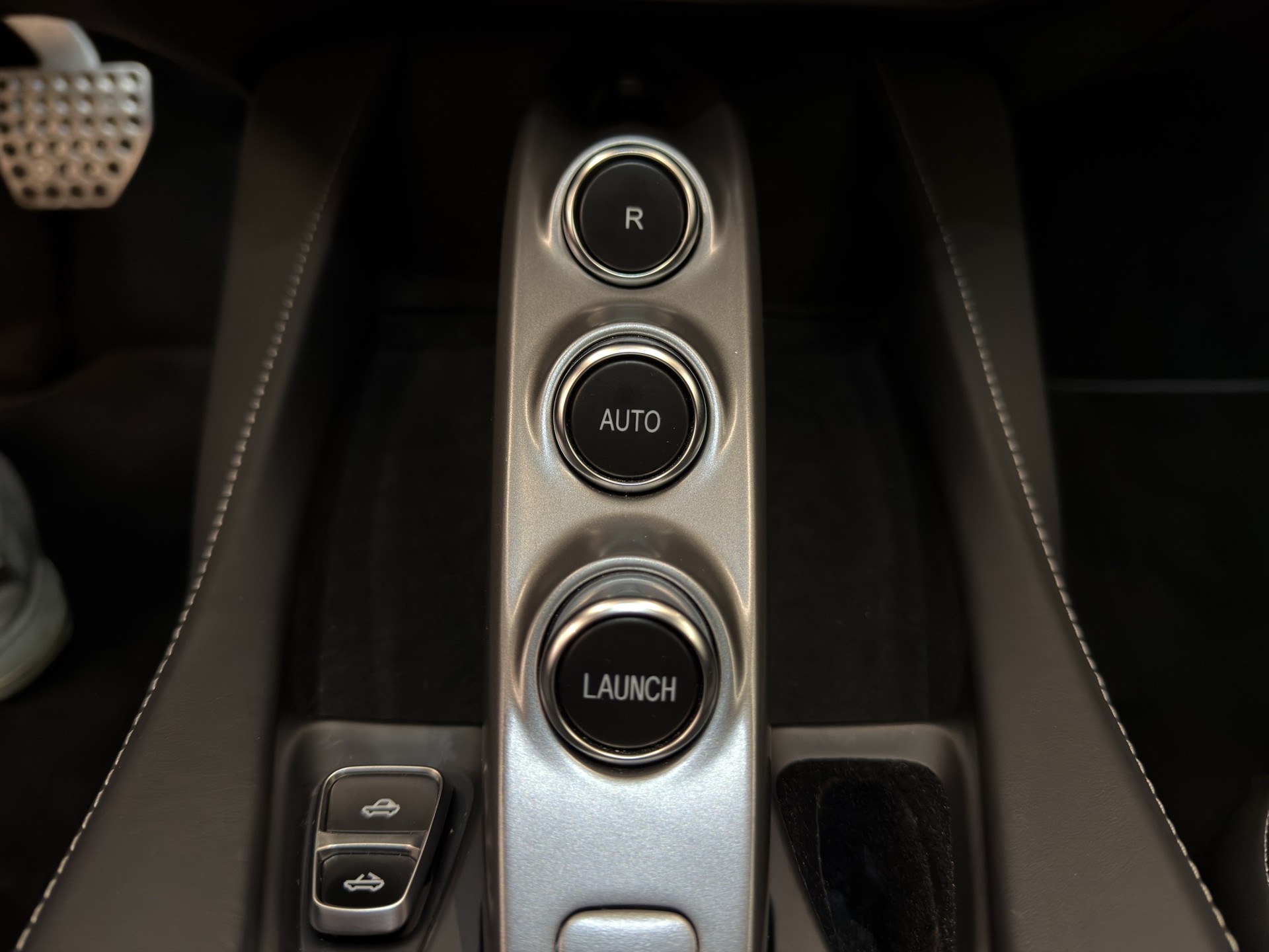 FERRARI Portofino M-image-24