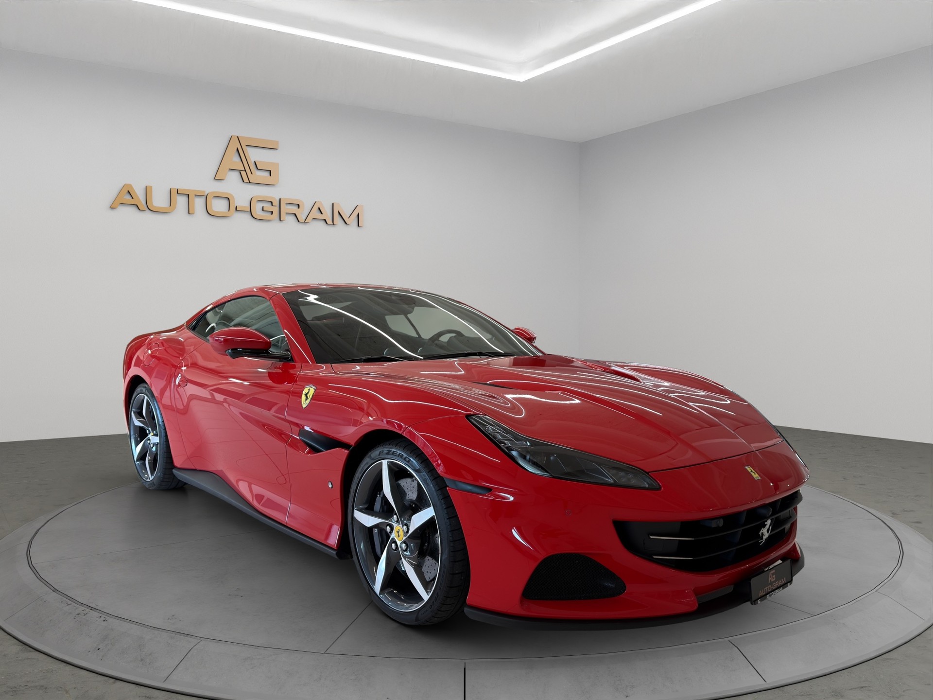 FERRARI Portofino M-image-6