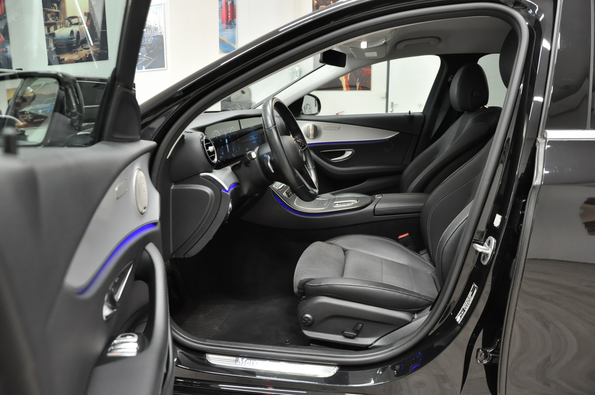 MERCEDES-BENZ E 220 d T 4Matic Avantgarde 9G-Tronic-image-9