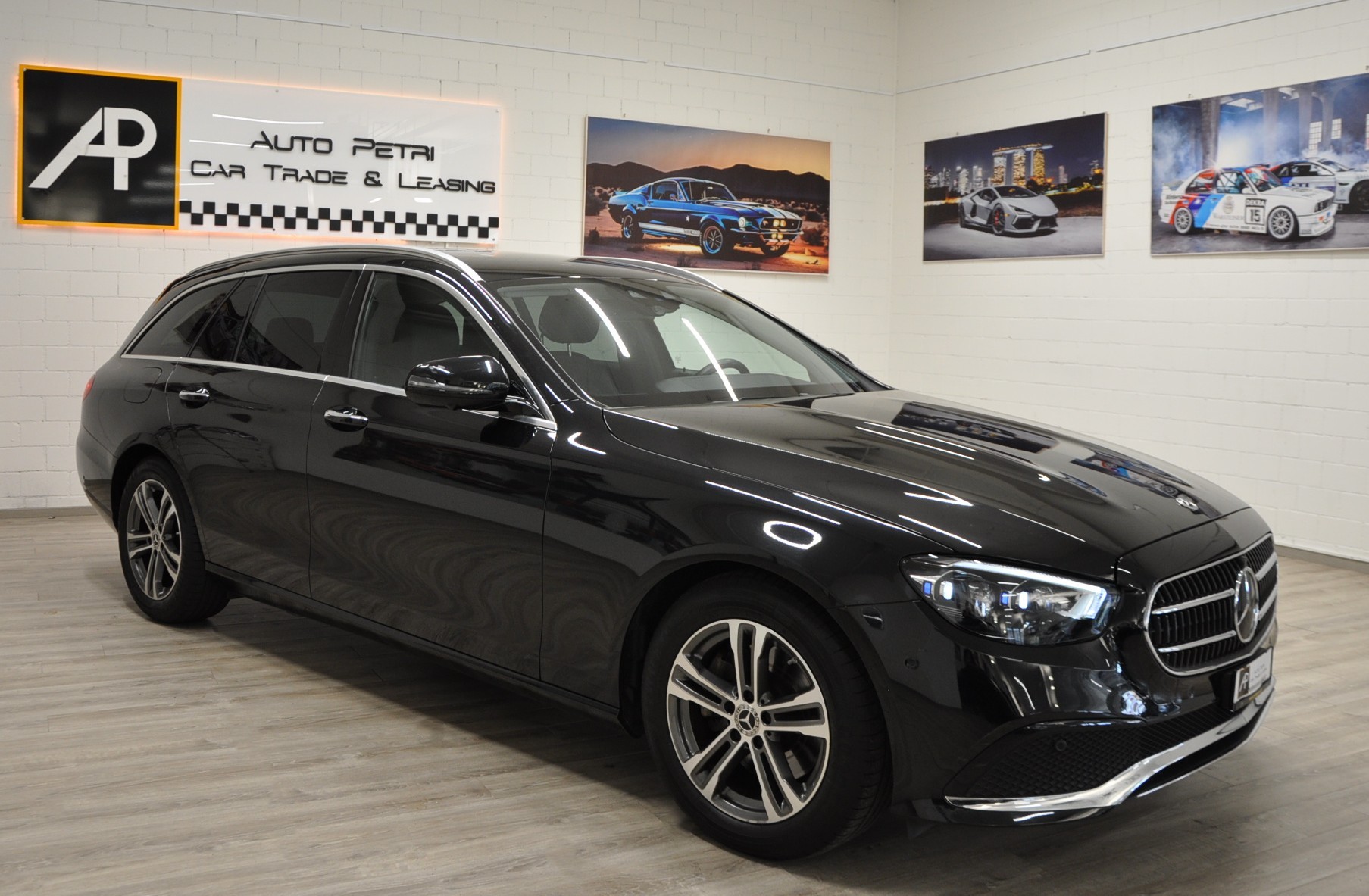 MERCEDES-BENZ E 220 d T 4Matic Avantgarde 9G-Tronic-image-5