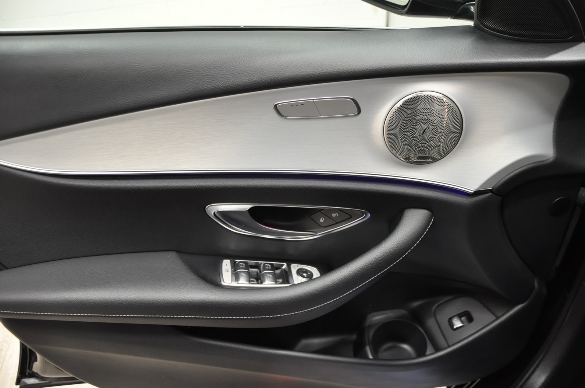 MERCEDES-BENZ E 220 d T 4Matic Avantgarde 9G-Tronic-image-23