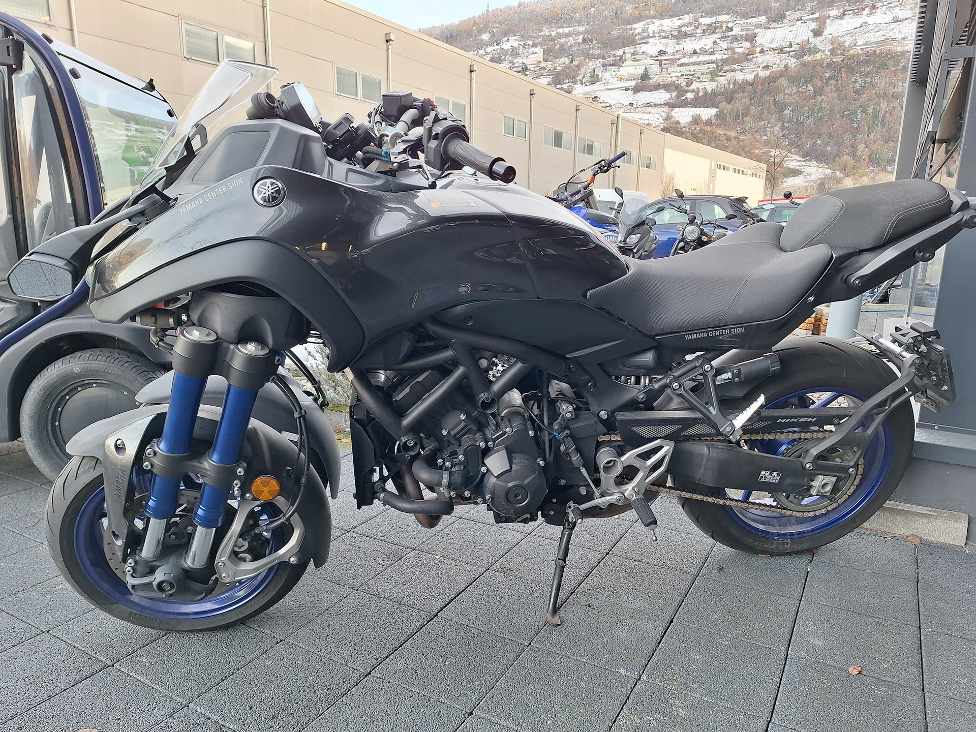 YAMAHA Niken-image-1