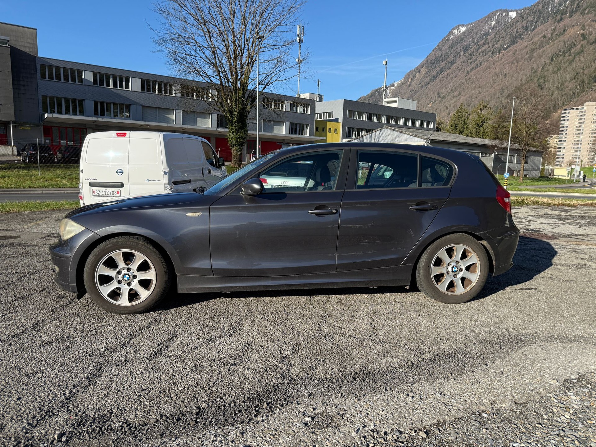 BMW 120d-image-1