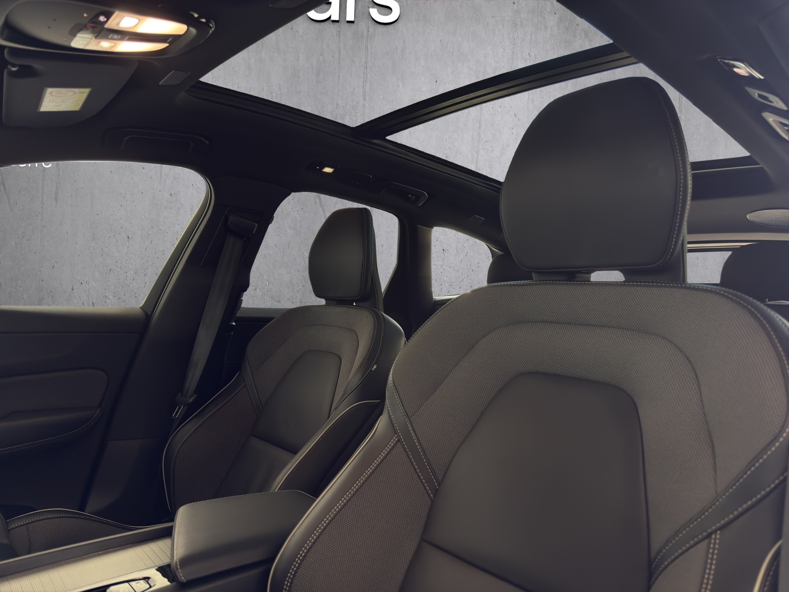 VOLVO XC60 T8 eAWD PluginHybrid Xcentric Geartronic-image-14