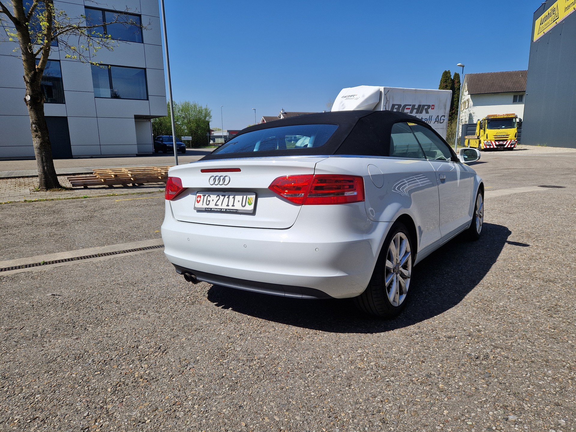 AUDI A3 Cabriolet 1.4 TFSI Attraction-image-15