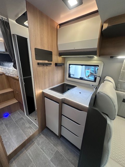GIOTTILINE Toscan 69GC Premiere Edition 180HP Automatik 8G-image-7