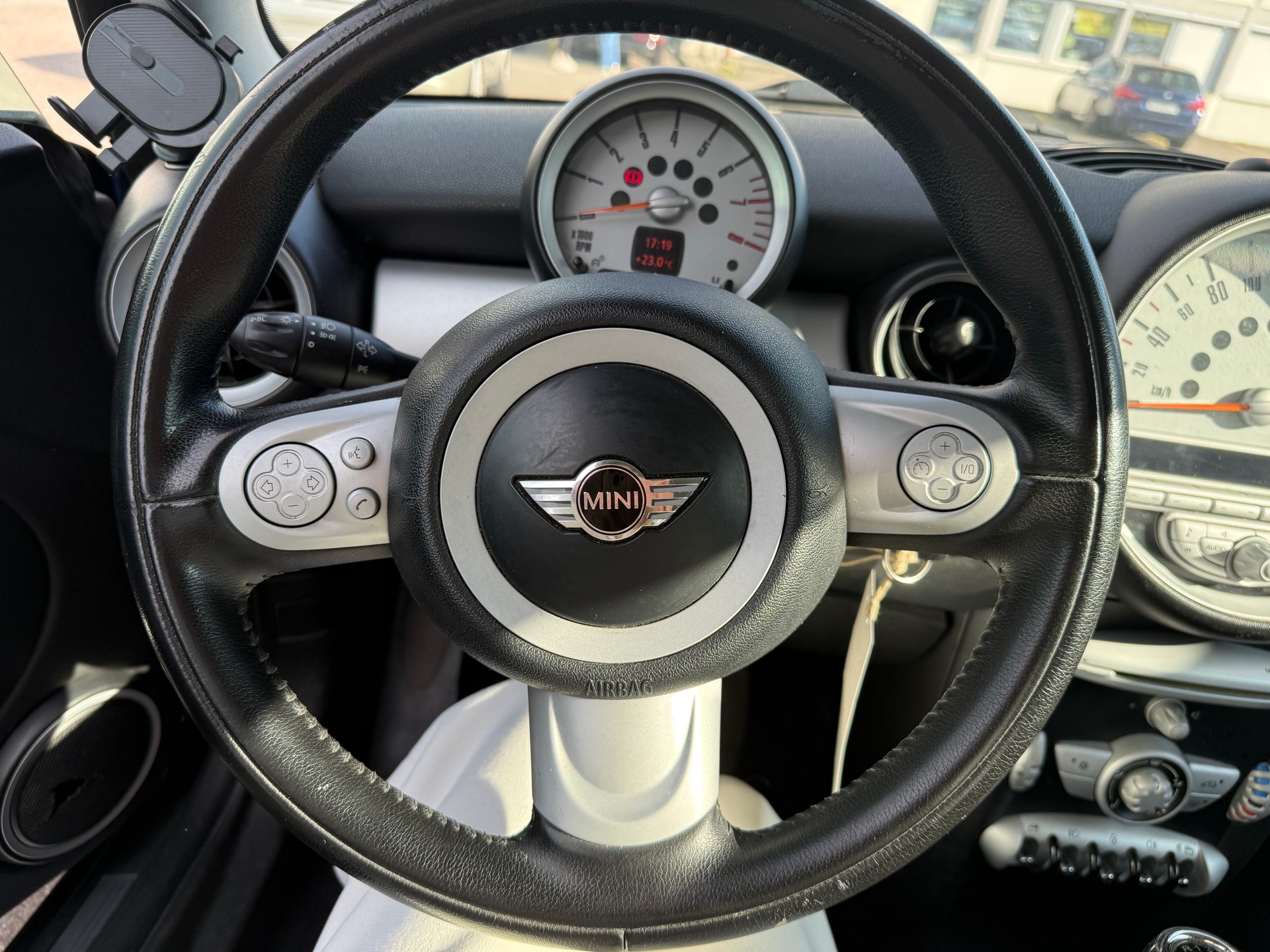 MINI Cooper-image-7