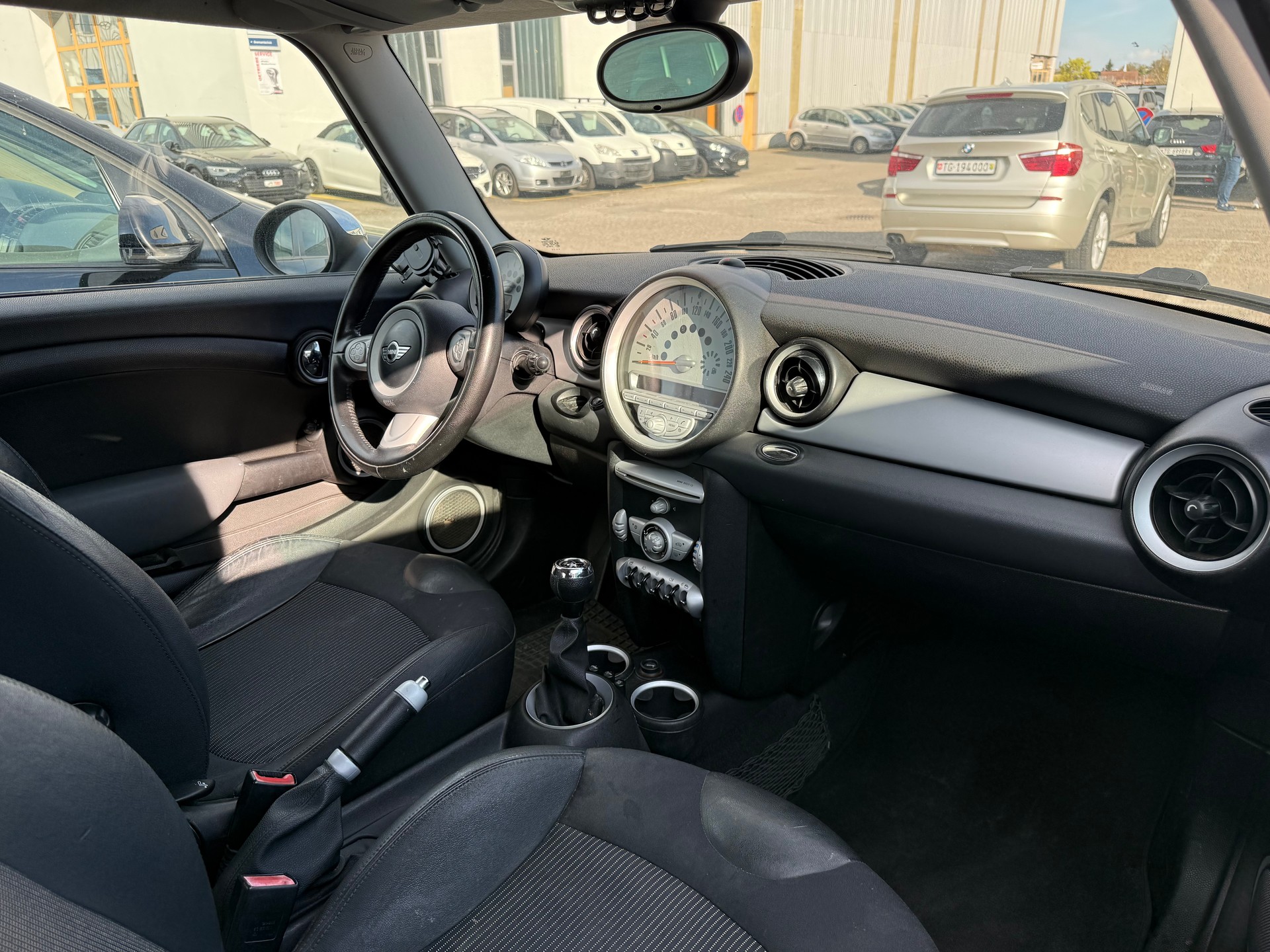 MINI Cooper-image-9