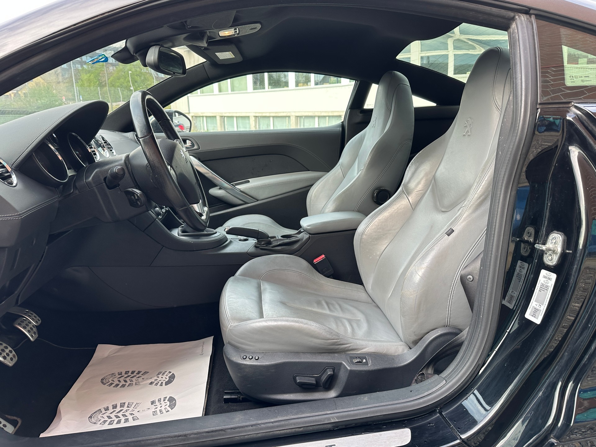 PEUGEOT RCZ 1.6 Turbo-image-11