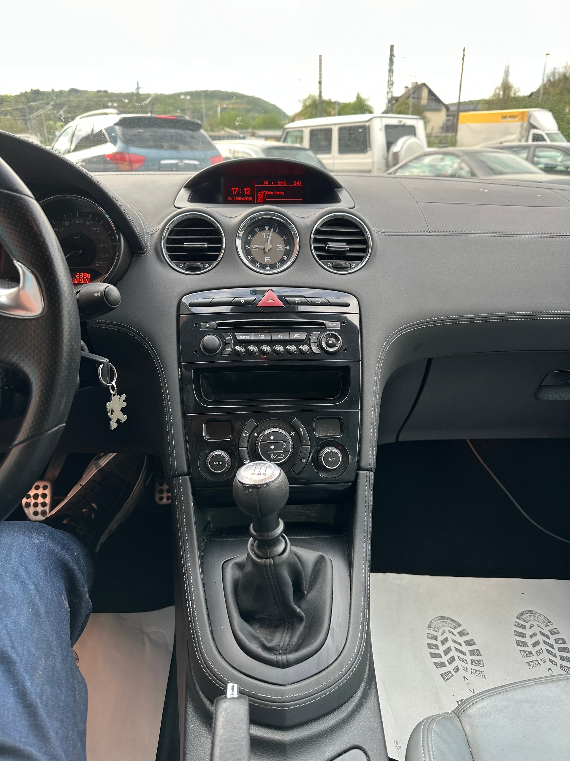 PEUGEOT RCZ 1.6 Turbo-image-13