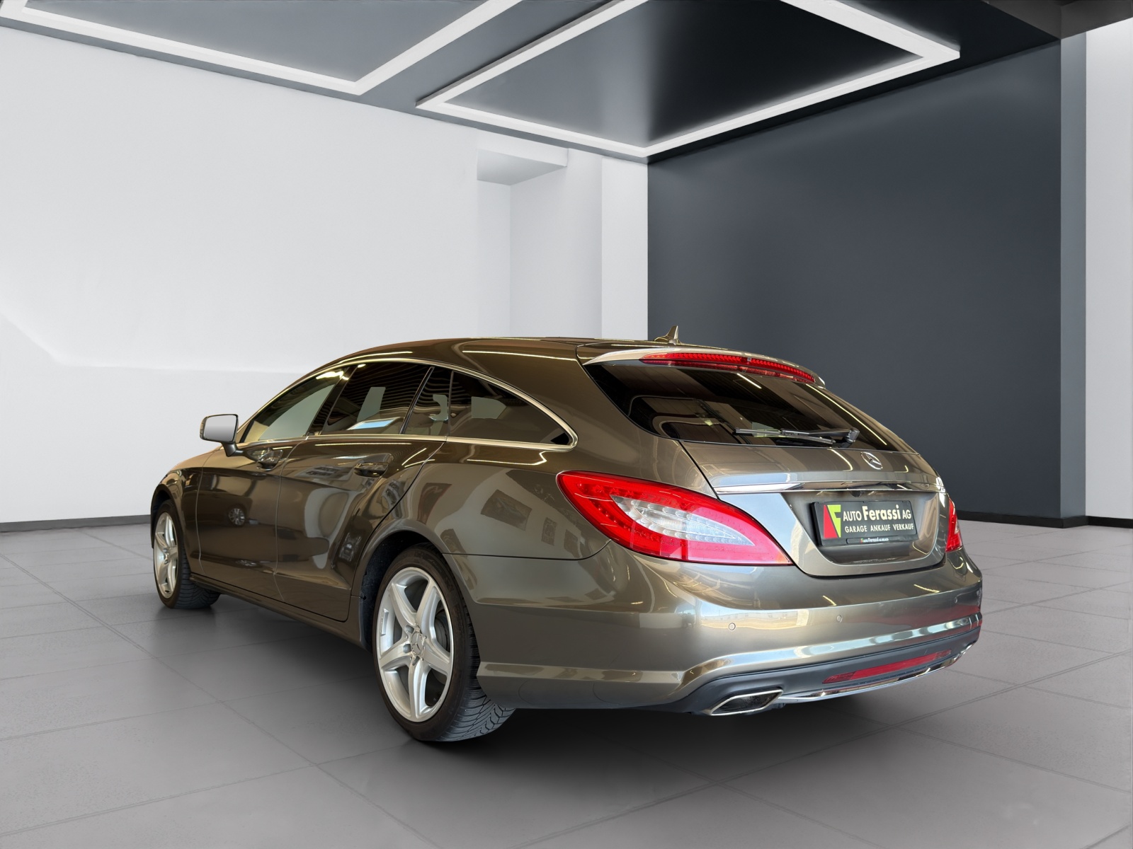 MERCEDES-BENZ CLS Shooting Brake 350 CDI 4Matic 7G-Tronic-showroom-element-3