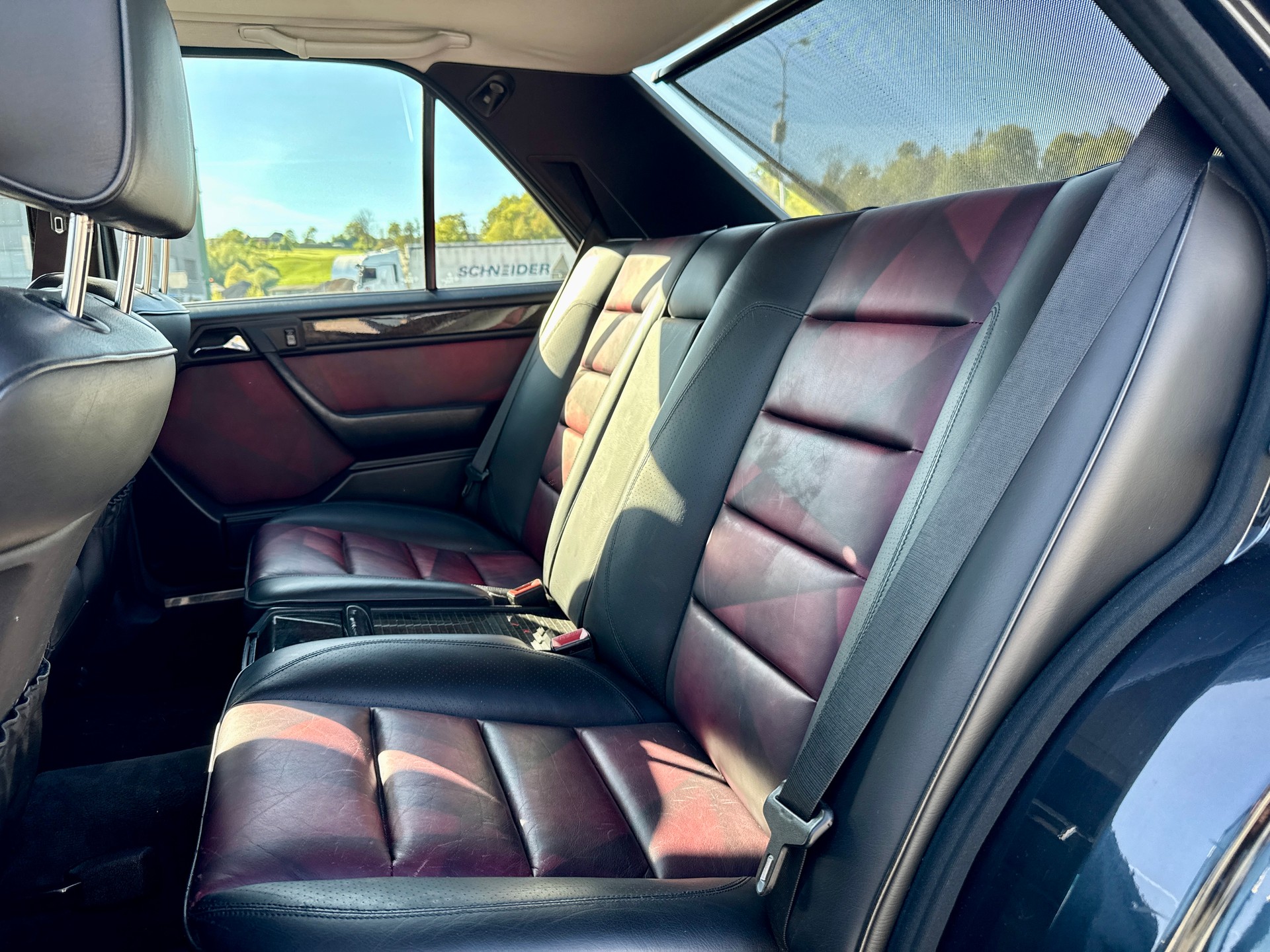 MERCEDES-BENZ E 500 Limited Automatic-image-10