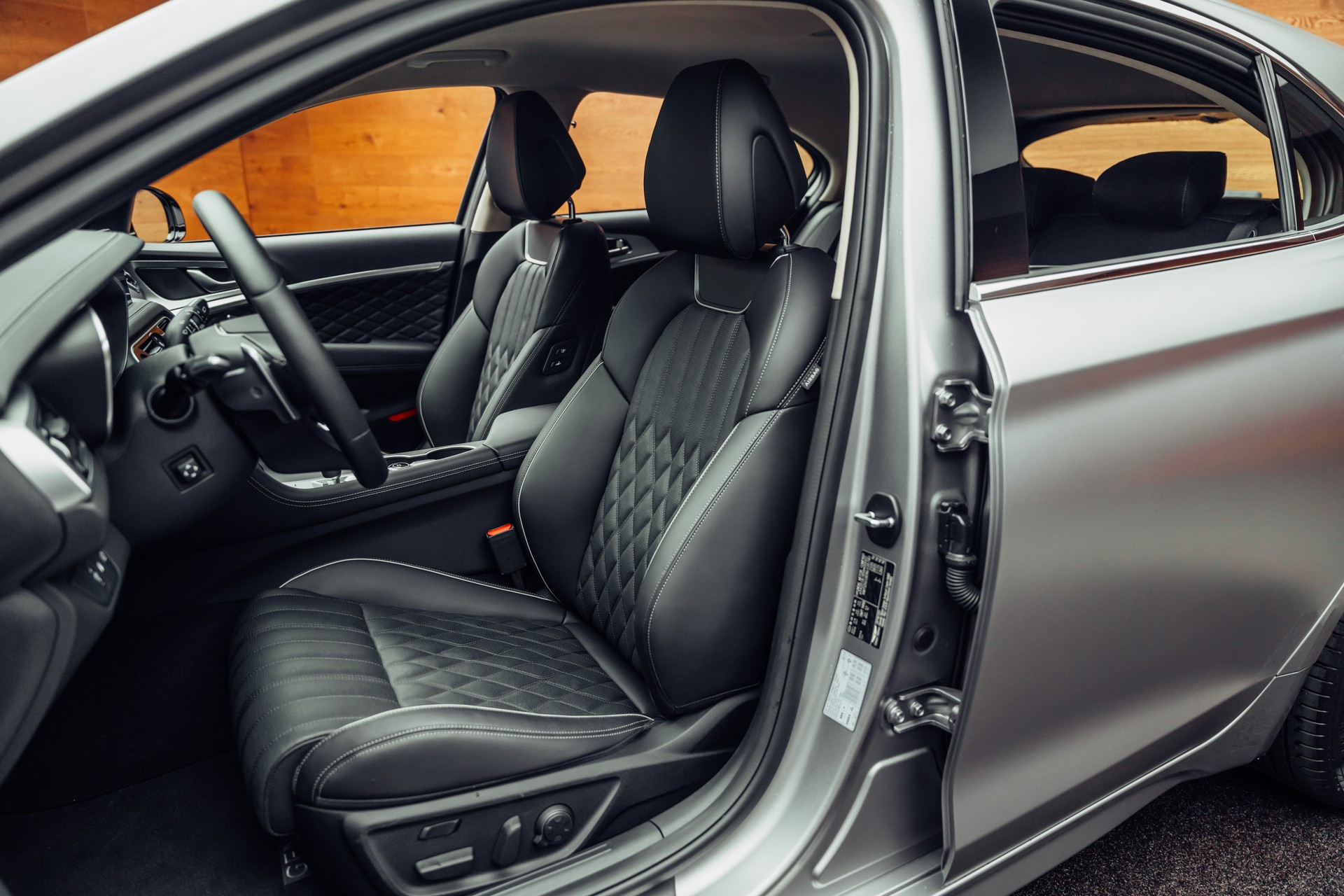 GENESIS G70 Shooting Brake 2.2 CRDI Sport AT8 AWD-image-5