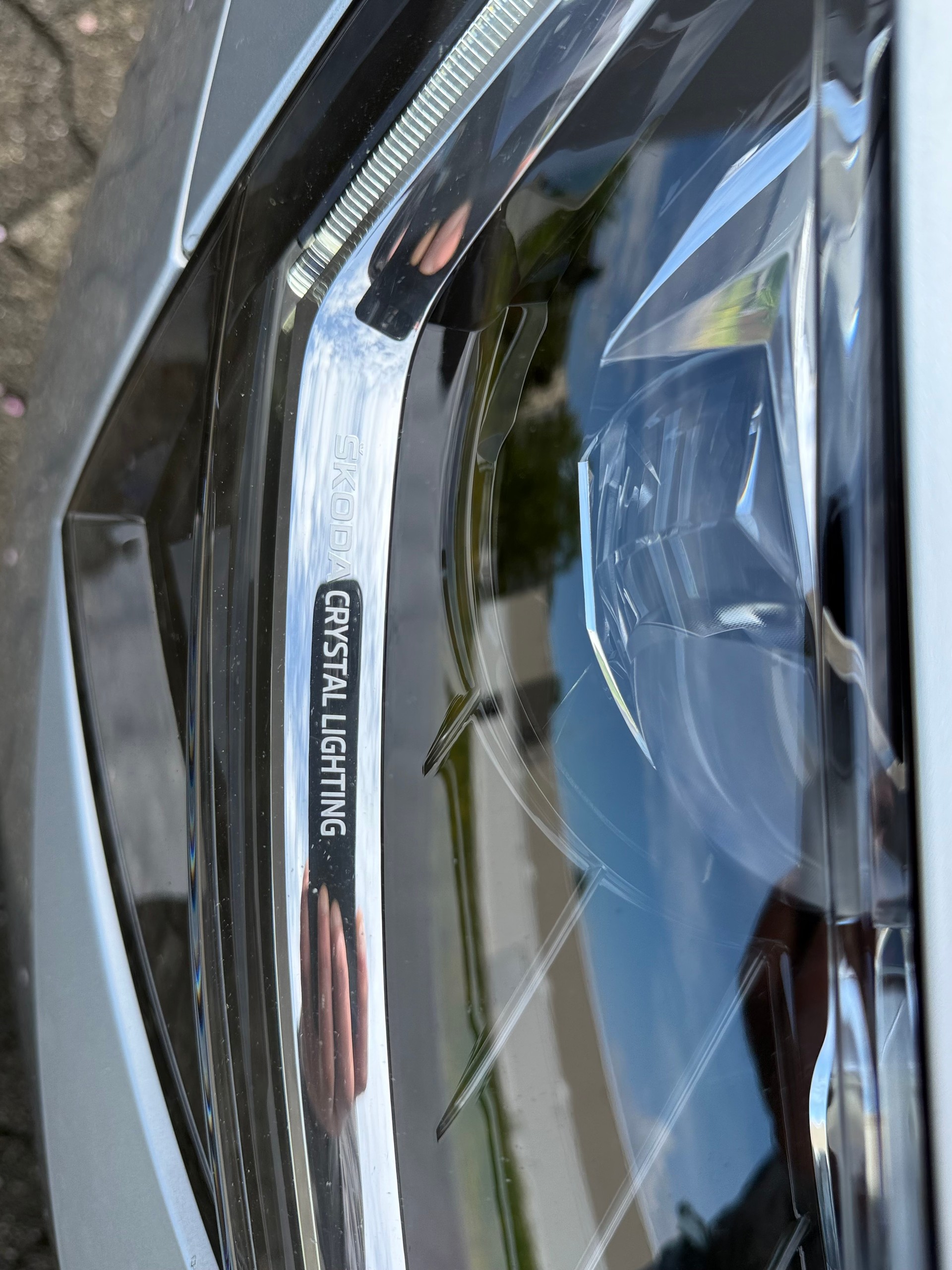SKODA Superb Combi 2.0 TDi Style 4x4 DSG-image-12