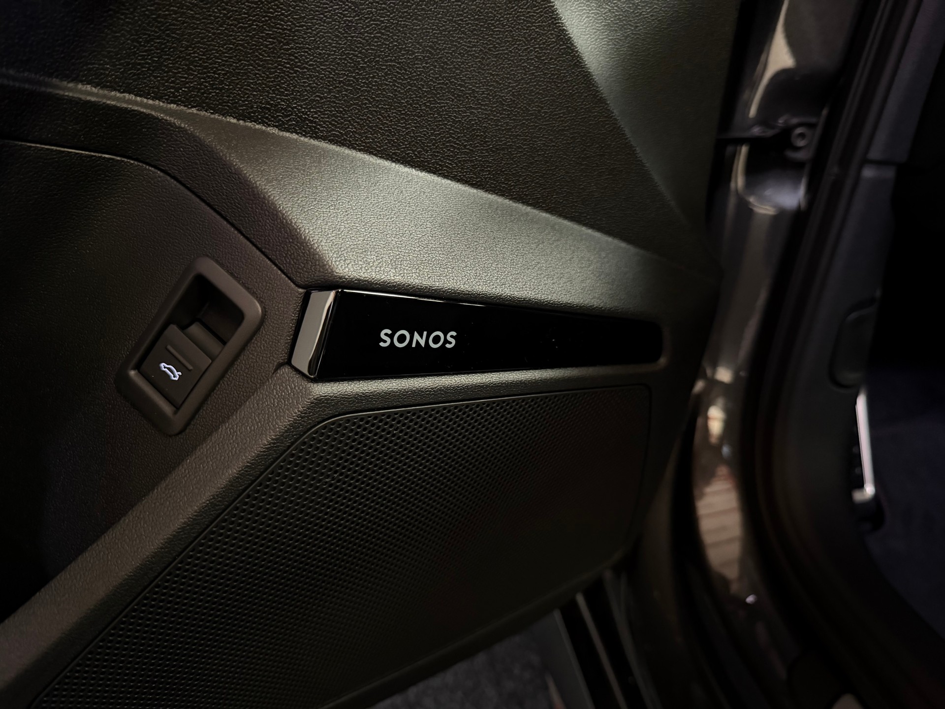 AUDI RS3 Limousine 2.5 TSI quattro S-tronic-image-23