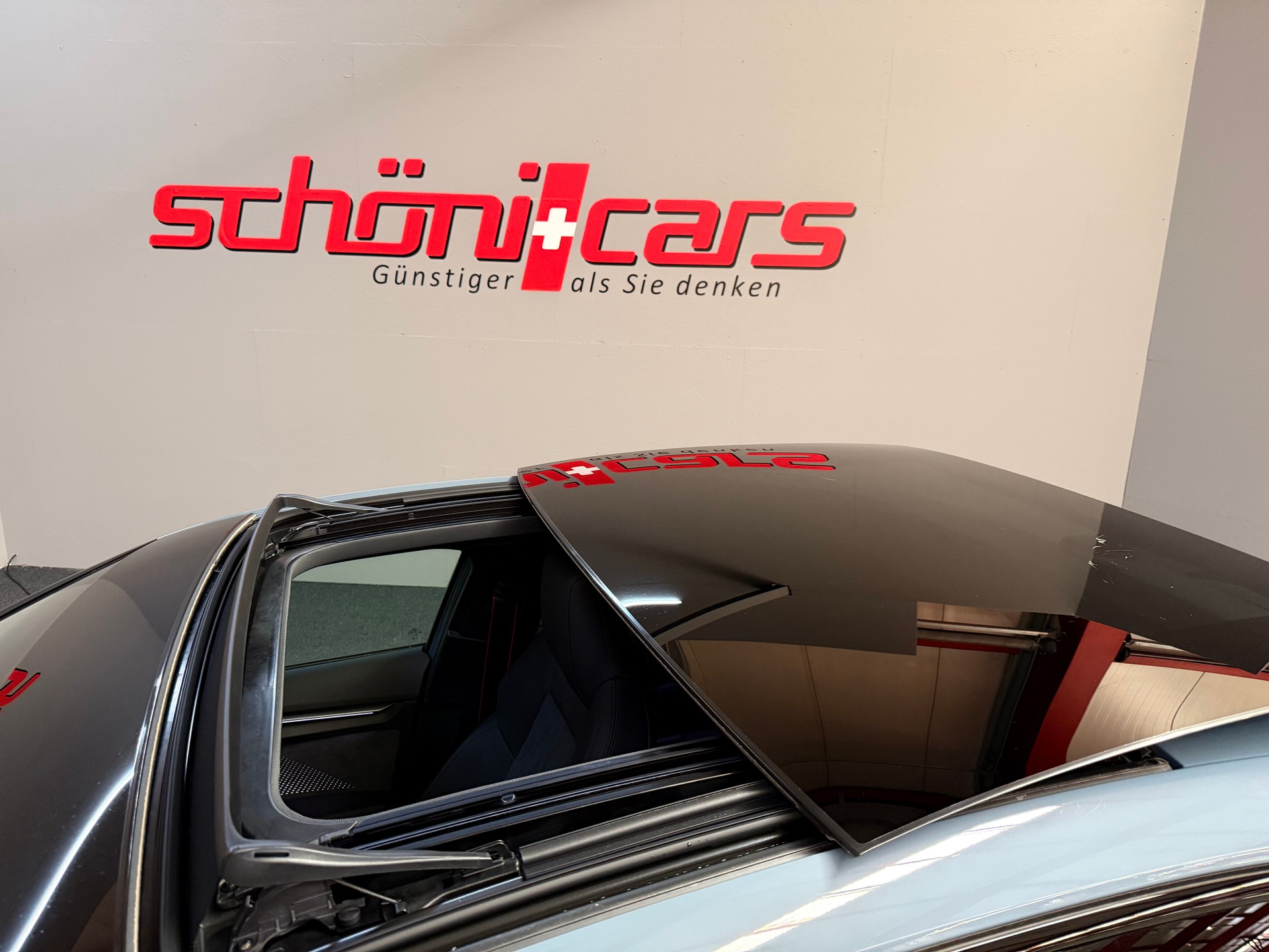 AUDI RS3 Limousine 2.5 TSI quattro S-tronic-image-11
