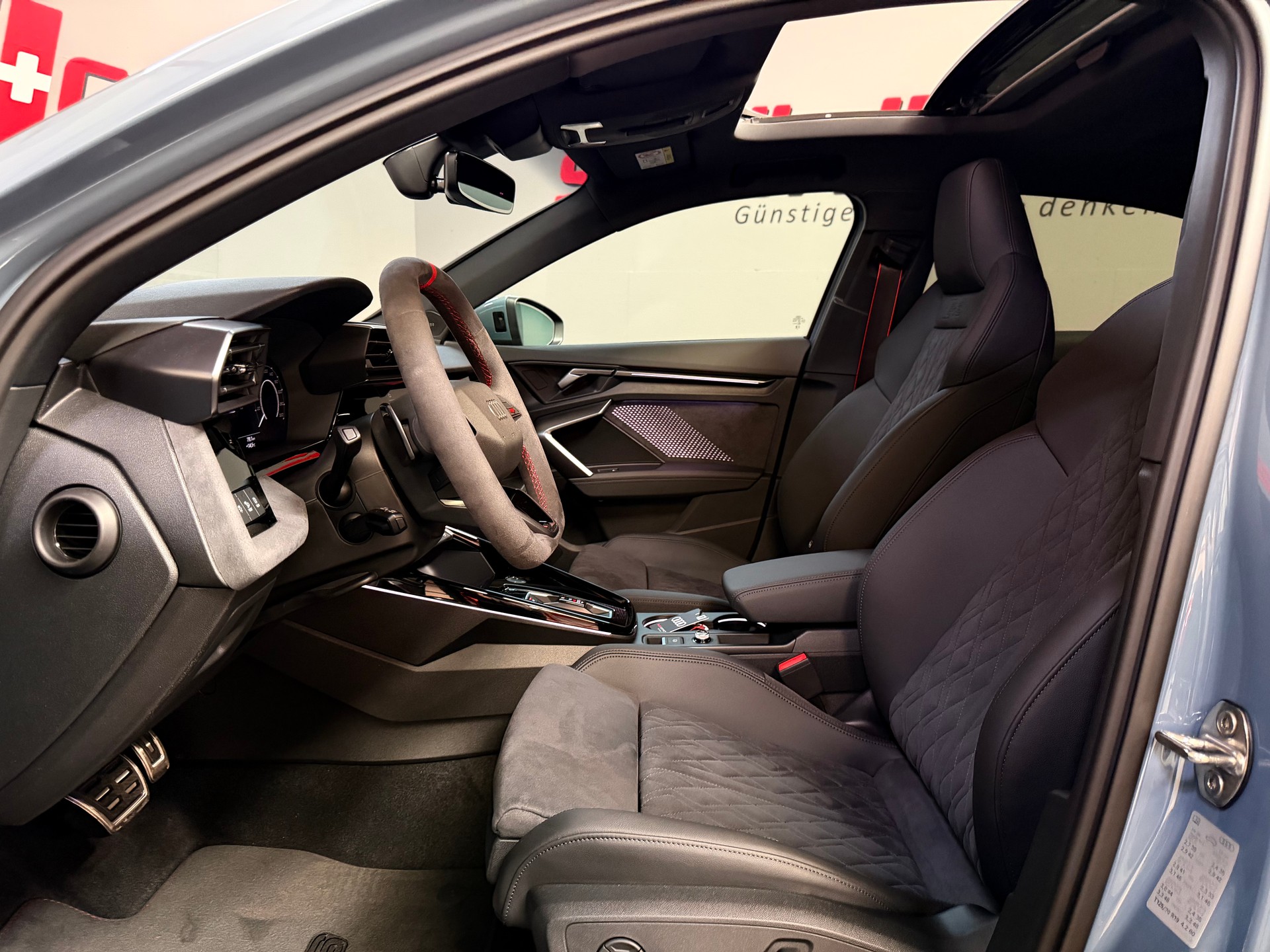 AUDI RS3 Limousine 2.5 TSI quattro S-tronic-image-13