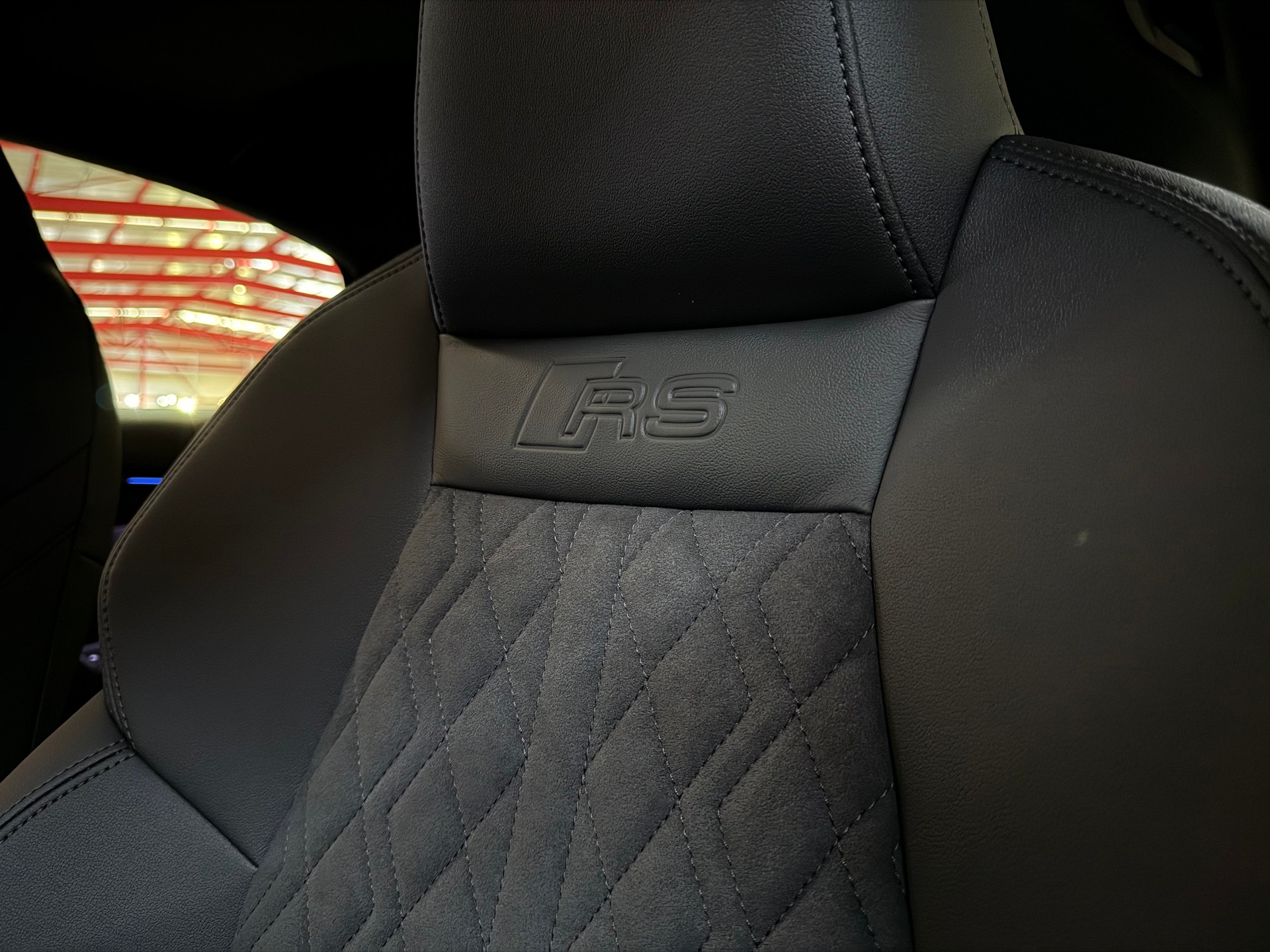 AUDI RS3 Limousine 2.5 TSI quattro S-tronic-image-22
