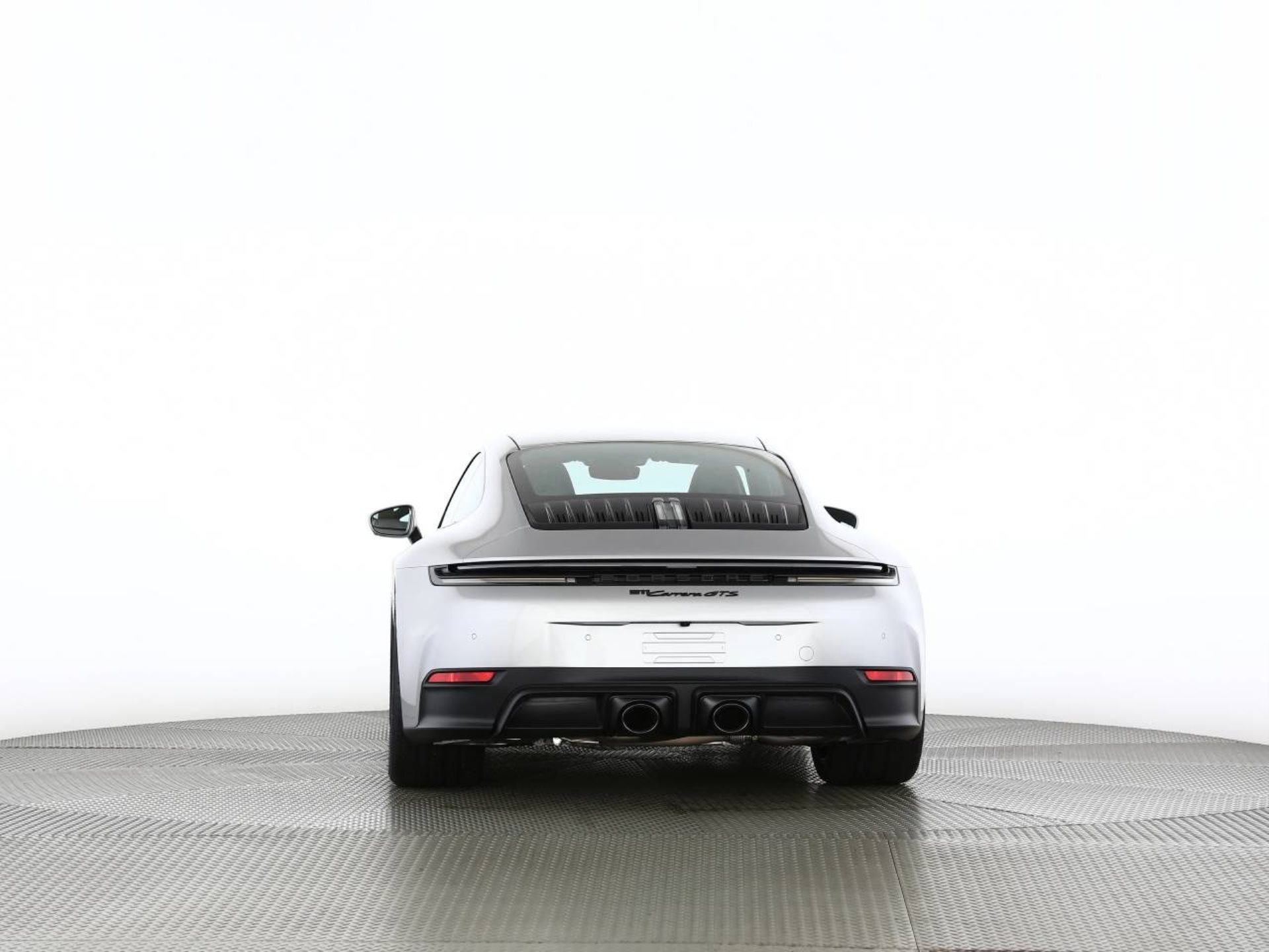 PORSCHE 911 Carrera GTS-image-7