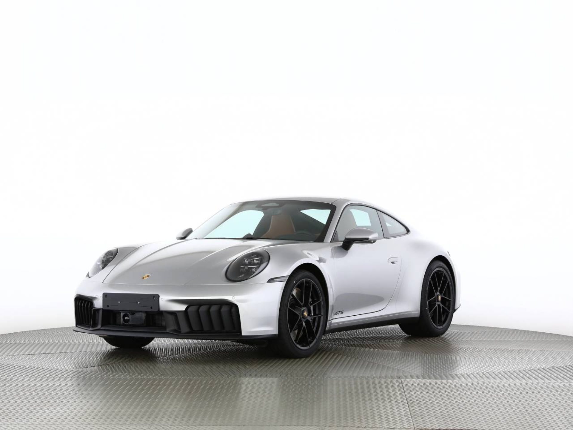 PORSCHE 911 Carrera GTS-image-16